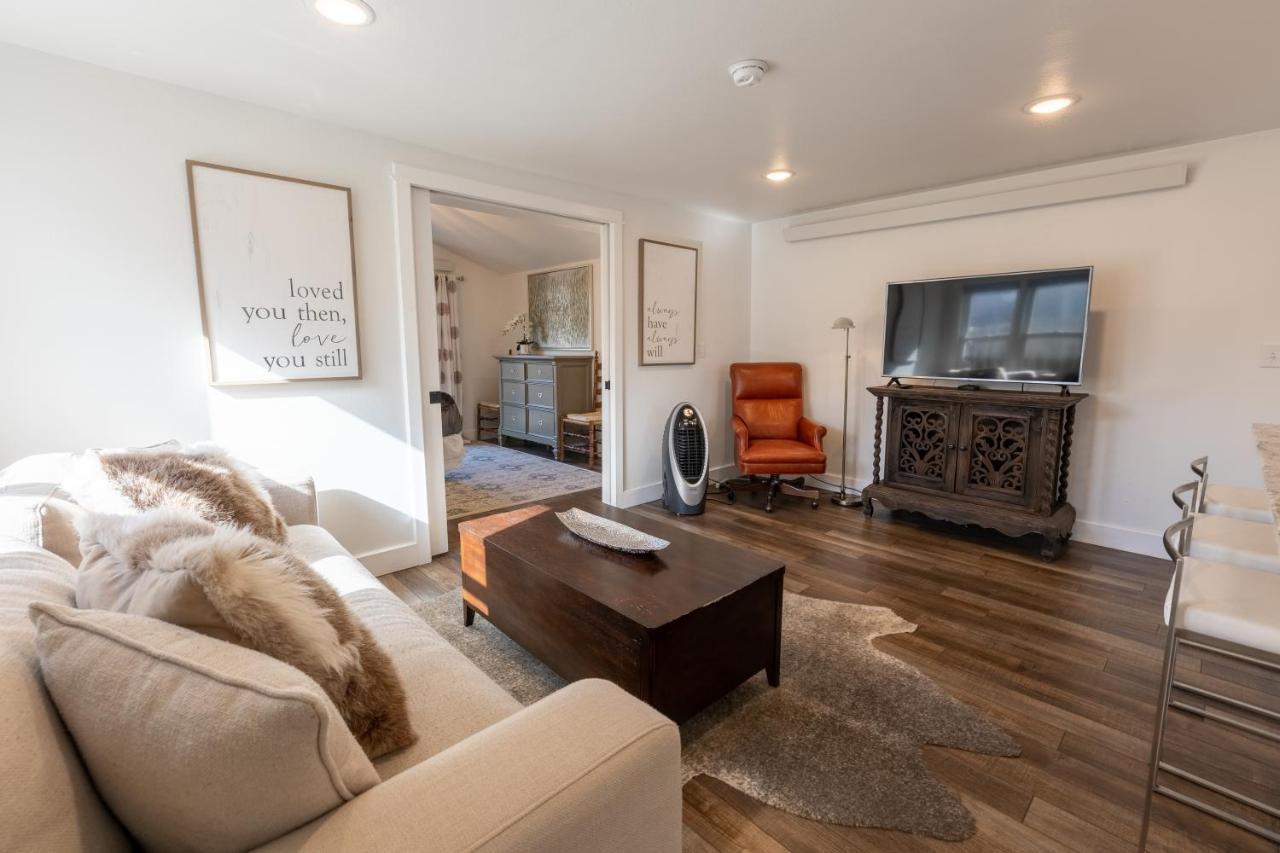 Adorable W/ Private Patio Mins Away From Downtown Rapid Rapid City