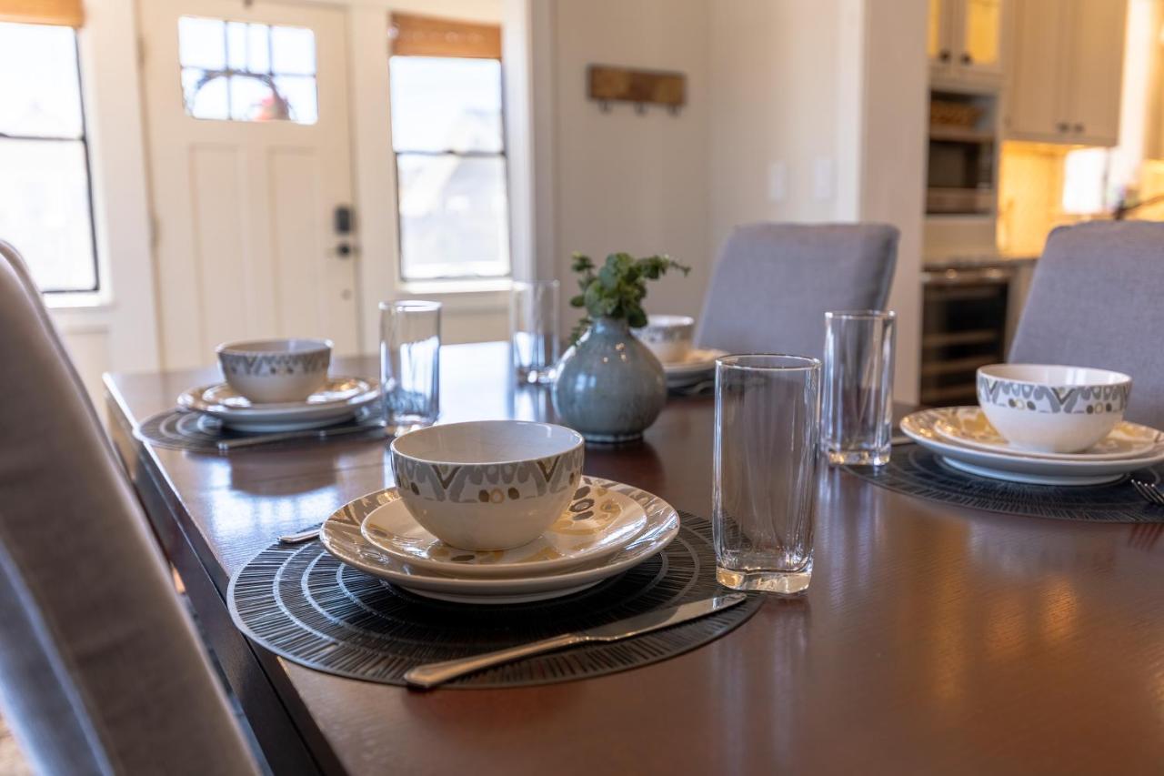 Luxury W/ Private Patio Mins Away From Dt Rc *