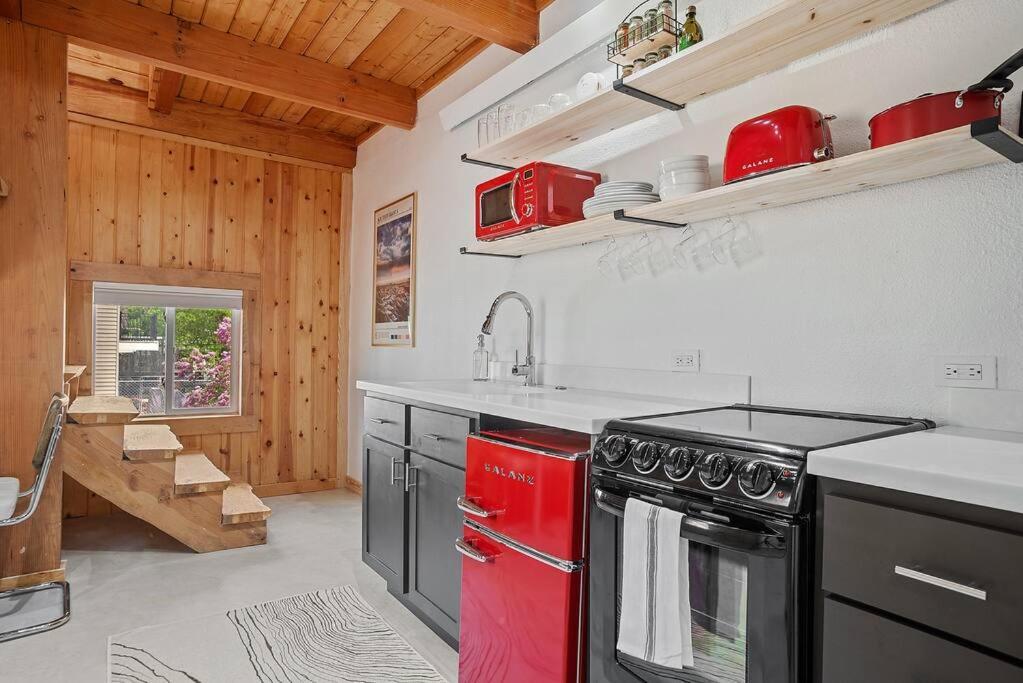 Guest Suite-hot Tub-close To Town
