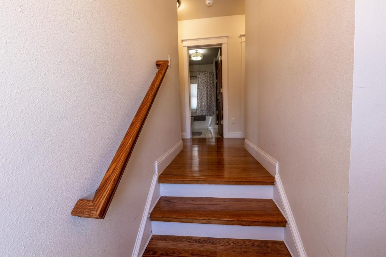 Luxury W/ Private Patio Mins Away From Dt Rc Holiday home Rapid City