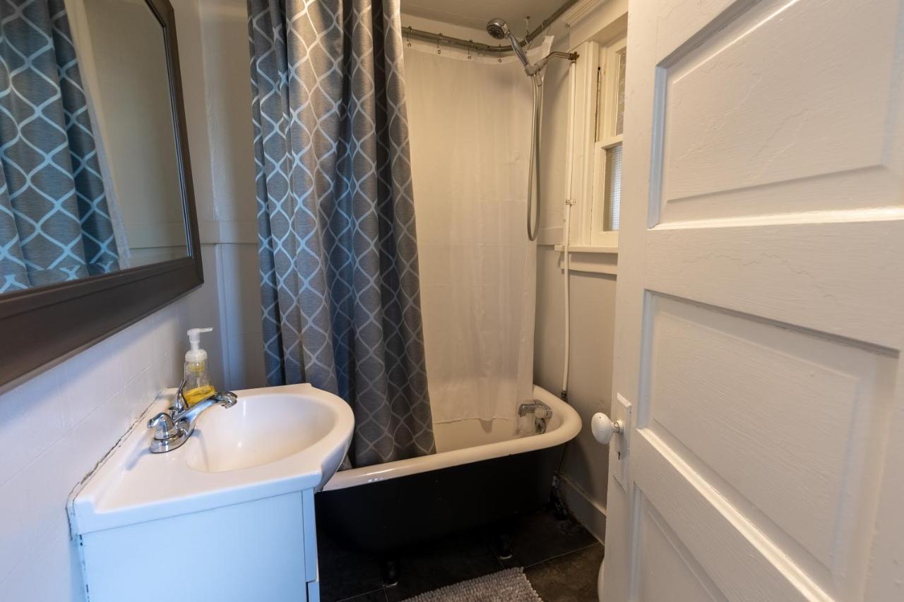 Downtown 1 Bedroom Charmer - Walk, Bike, Enjoy!! * Rapid City