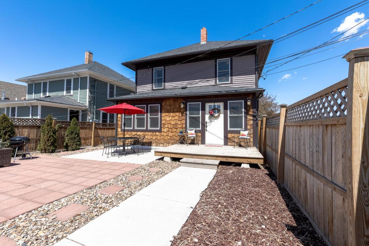 Holiday home Luxury W/ Private Patio Mins Away From Dt Rc Rapid City