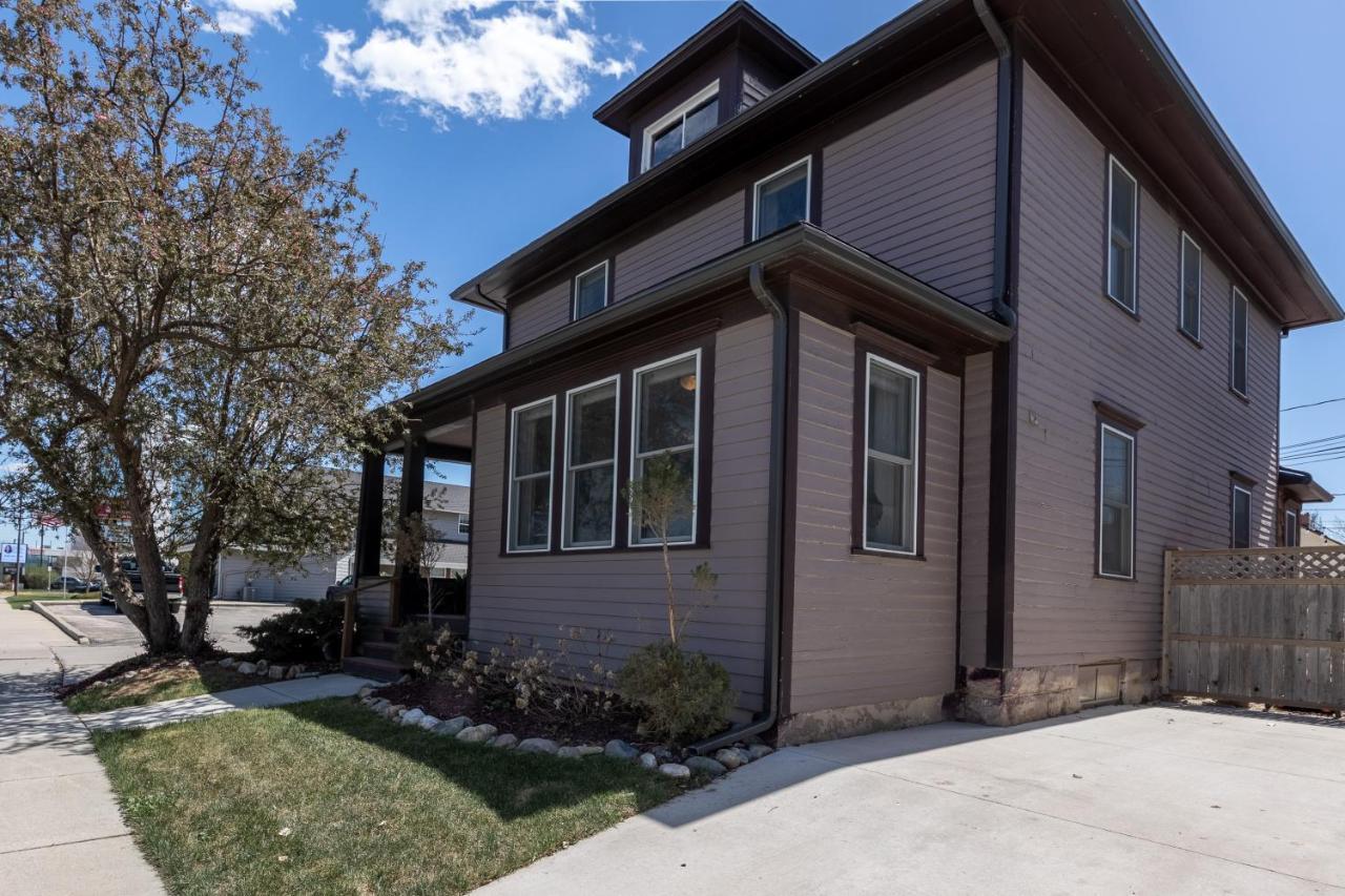 Holiday home Luxury W/ Private Patio Mins Away From Dt Rc *