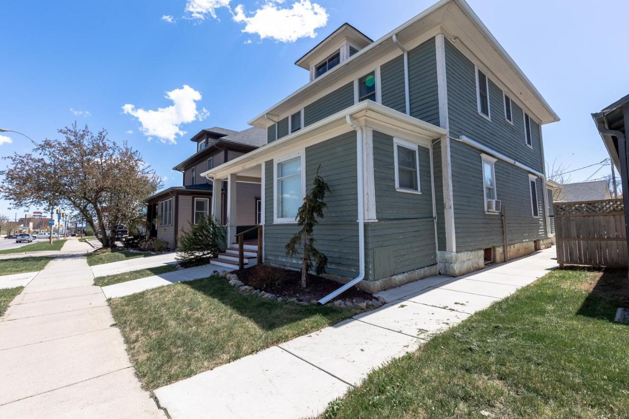 Downtown 1 Bedroom Charmer - Walk, Bike, Enjoy!! *