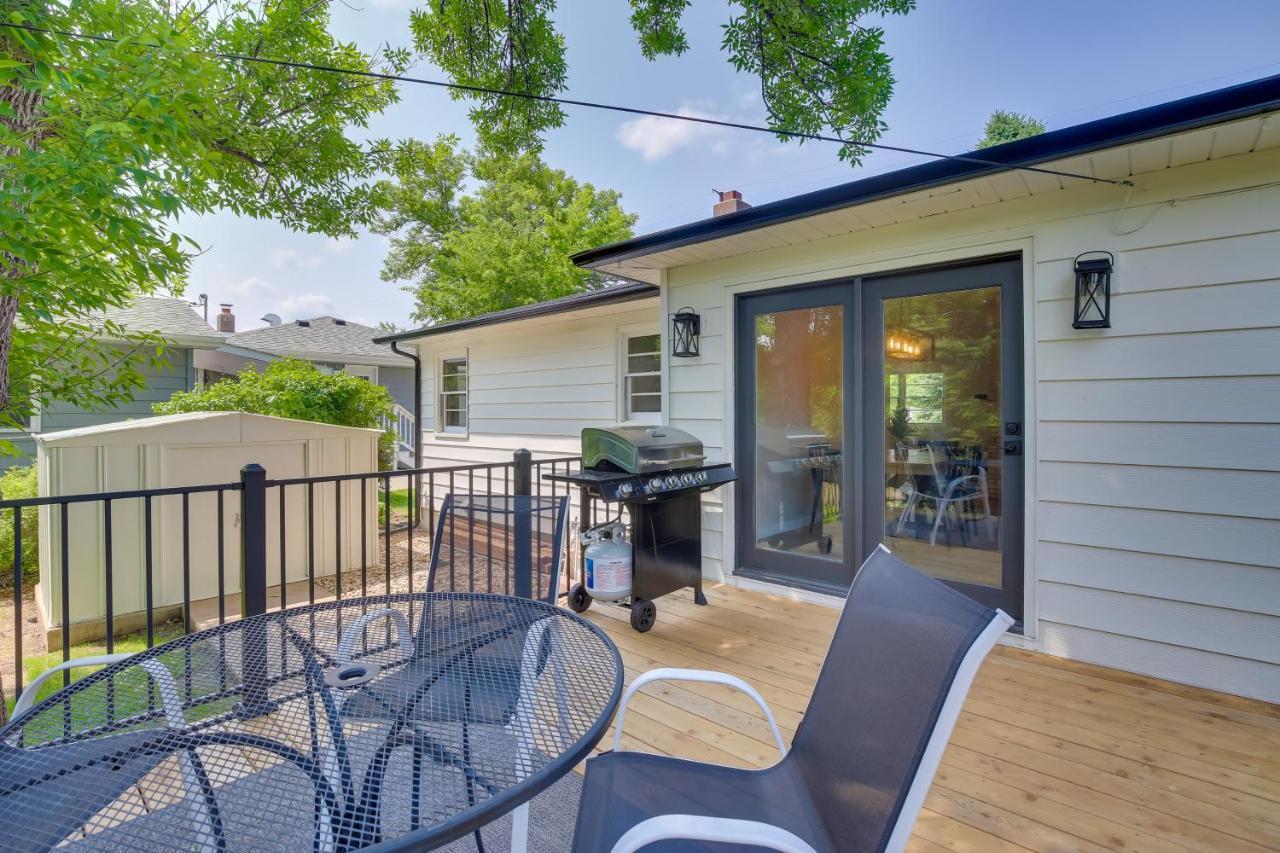 Modern Rapid Vacation With Deck Rapid City