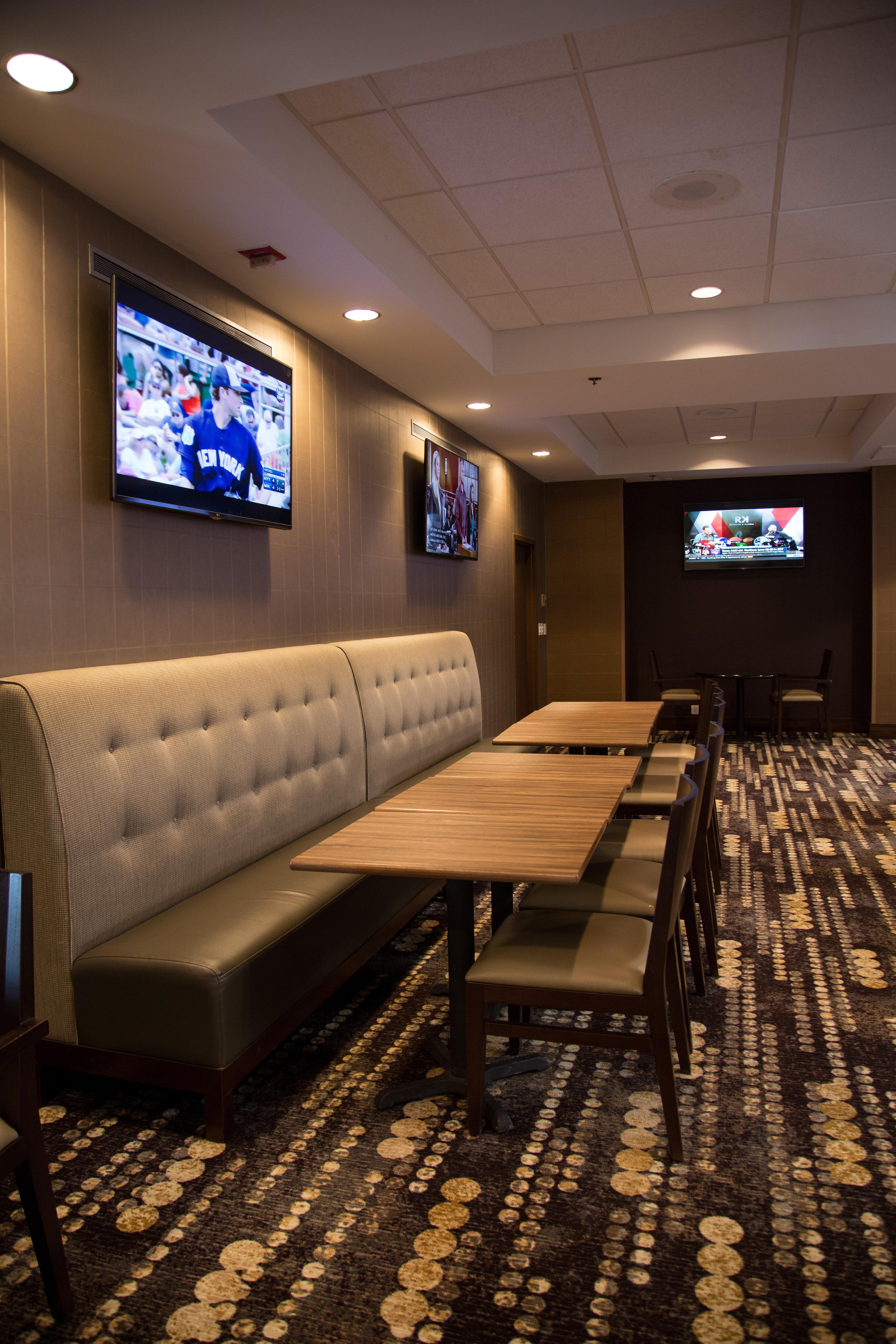 Hotel Doubletree By Hilton Rapid Downtown Convention Center Rapid City