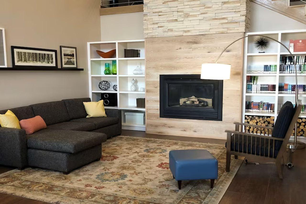 Country & By Radisson, Rapid City, Sd