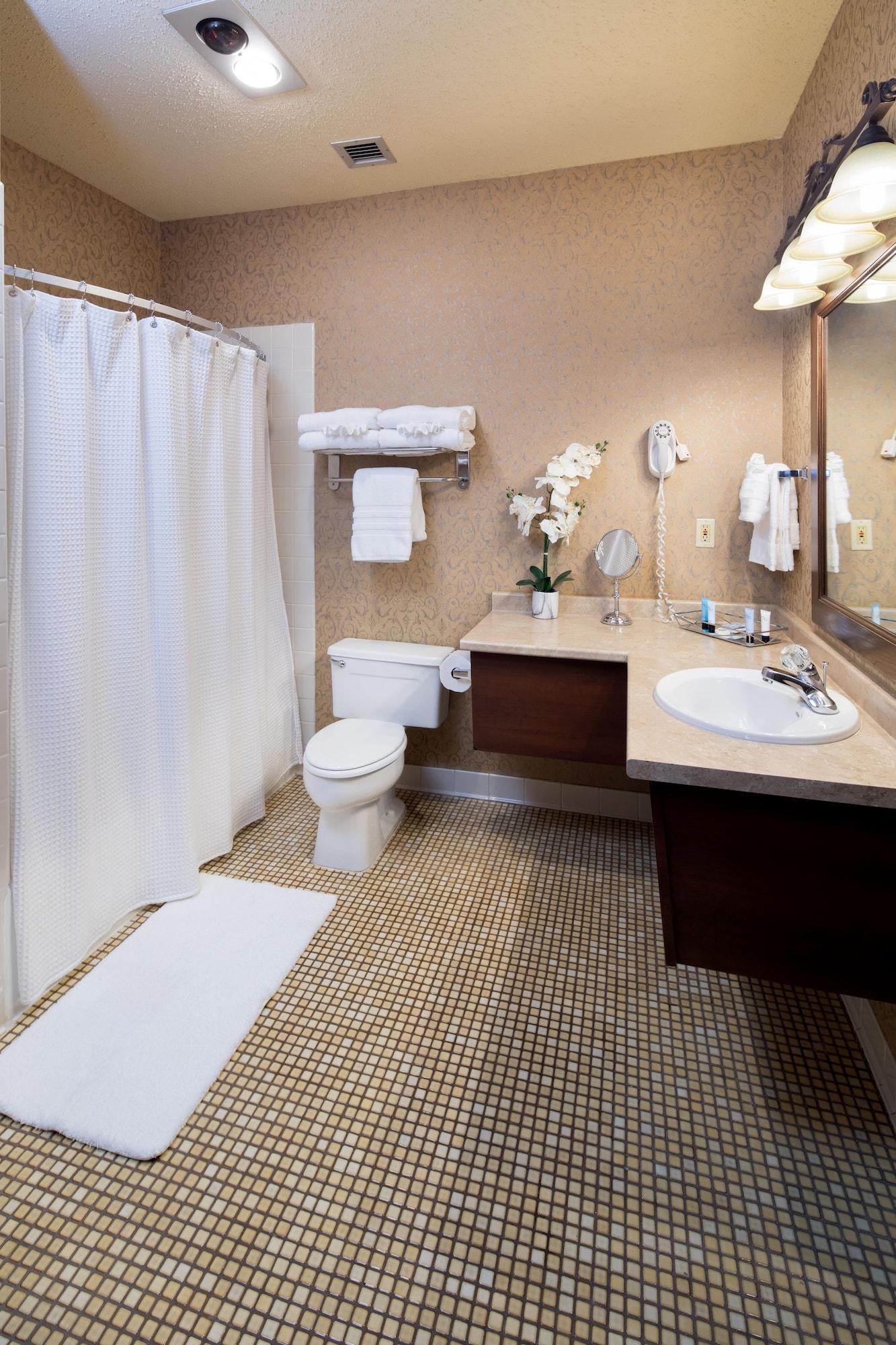 Grand Gateway Hotel 3*