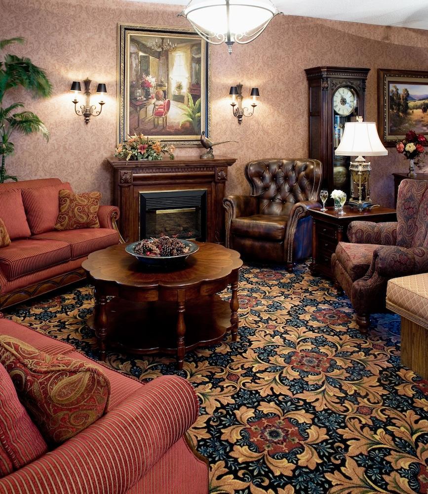 Hotel Grand Gateway Rapid City