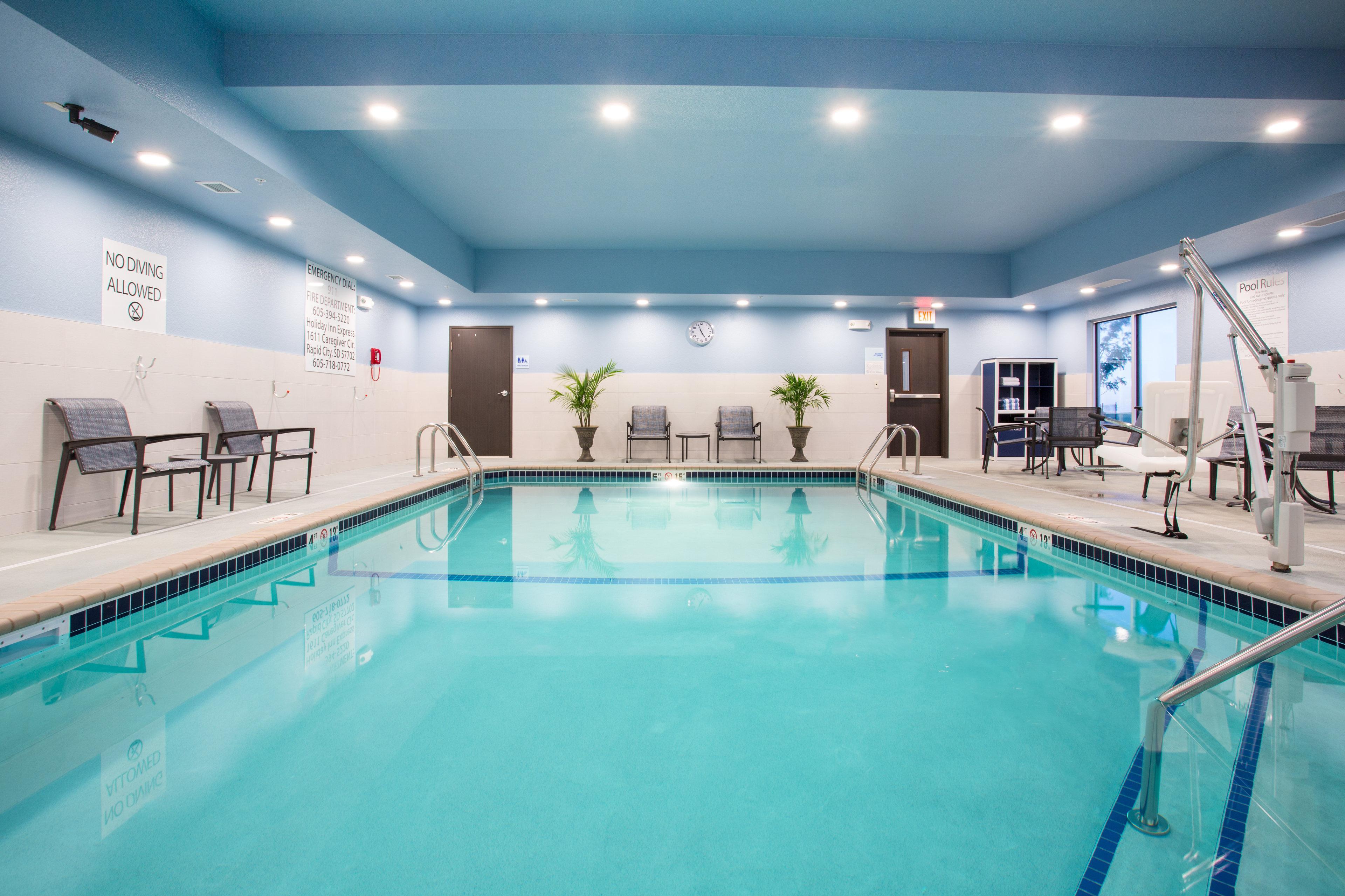 Holiday Inn Express & Suites - Rapid City - Rushmore South By Ihg 3*