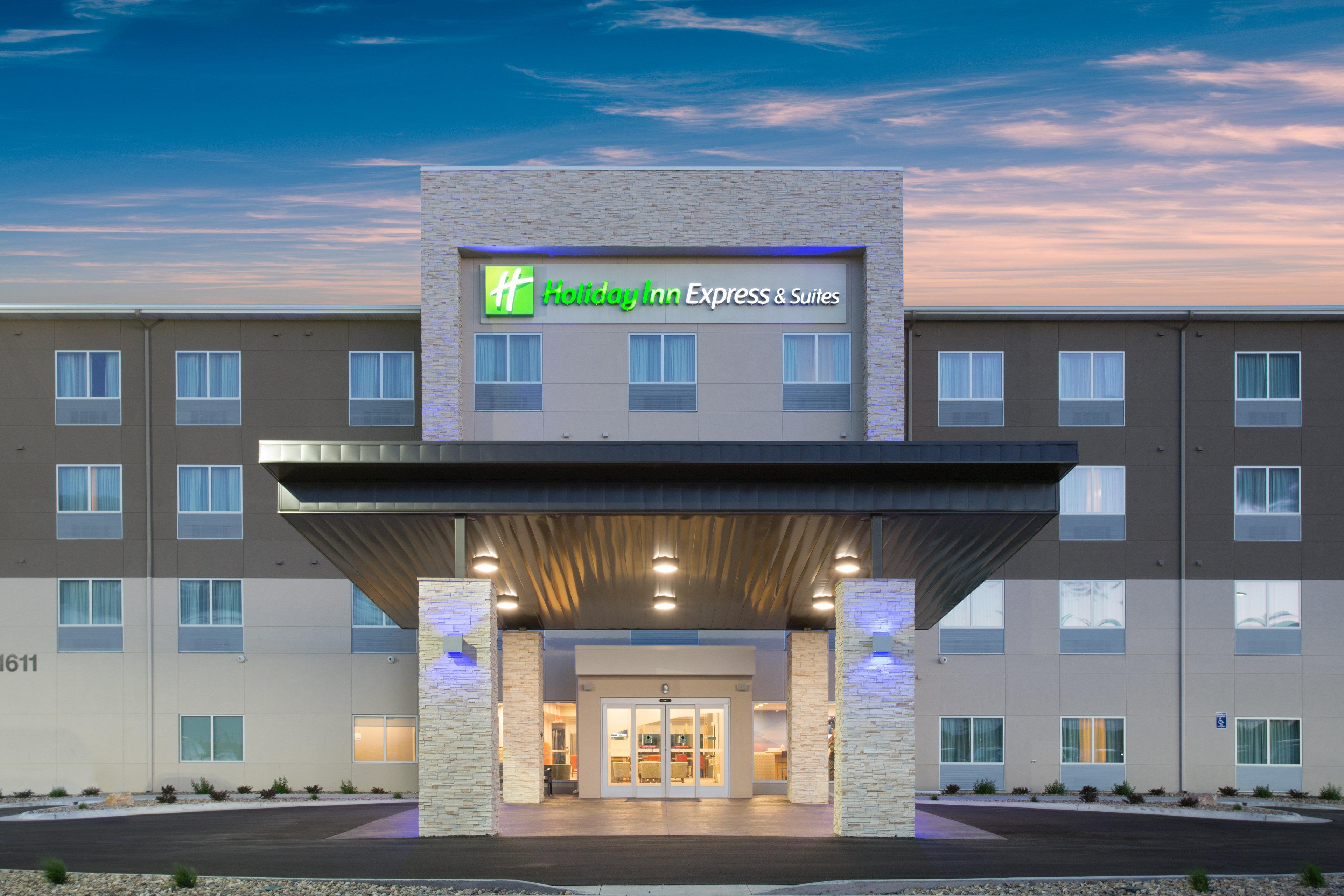 Holiday Inn Express & Suites - Rapid City - Rushmore South By Ihg Hotel
