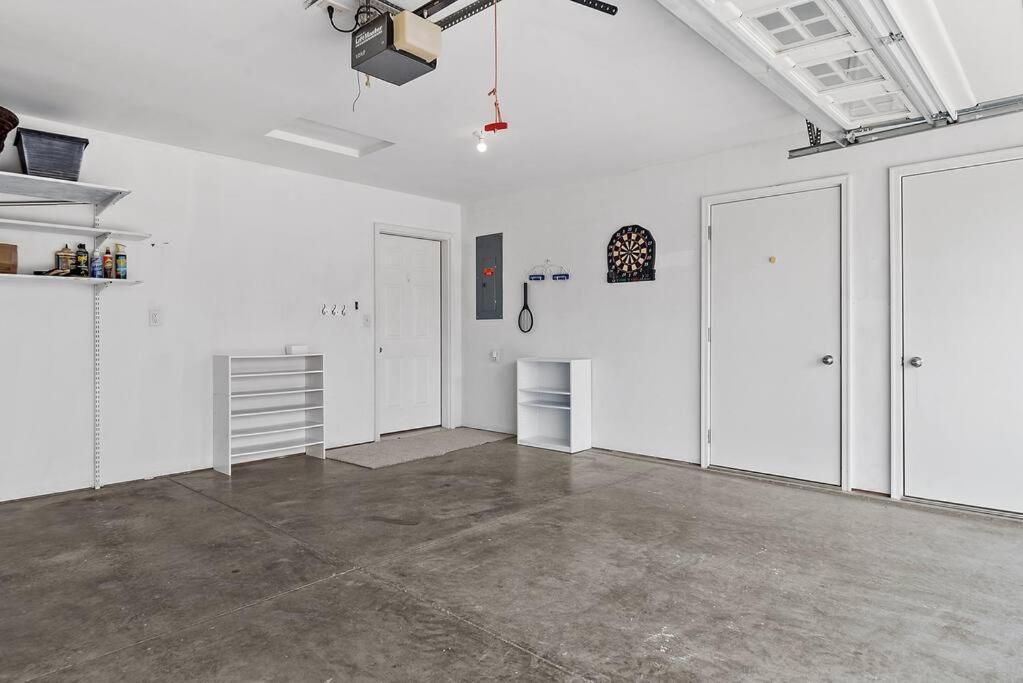 Convenient Townhouse - Near Airport *