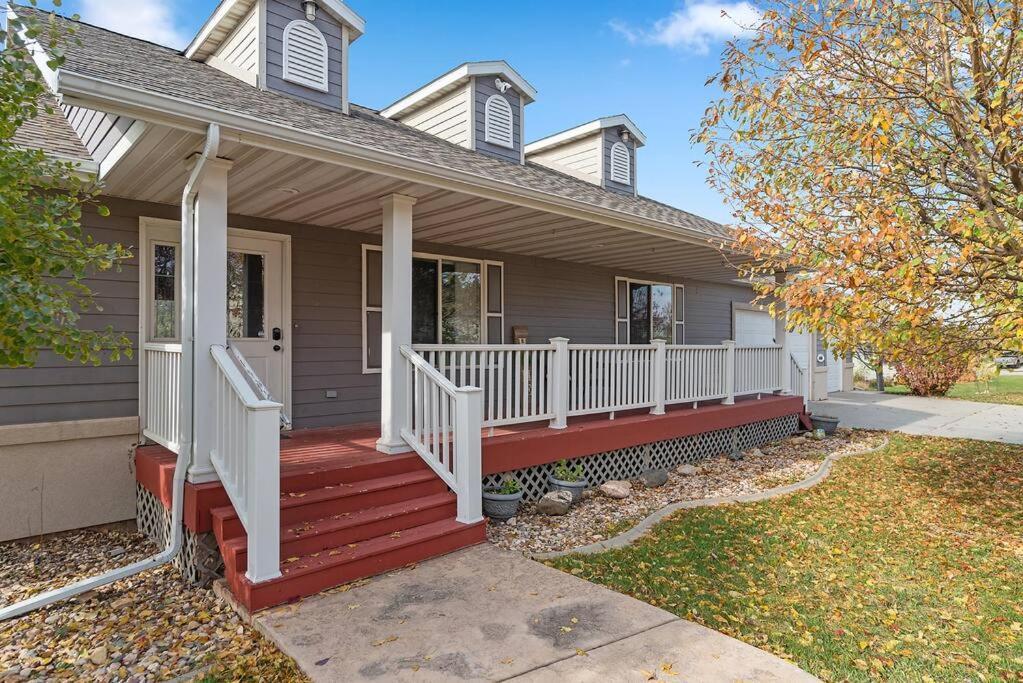 Holiday home Modern Home-garage-scenic Patio Rapid City