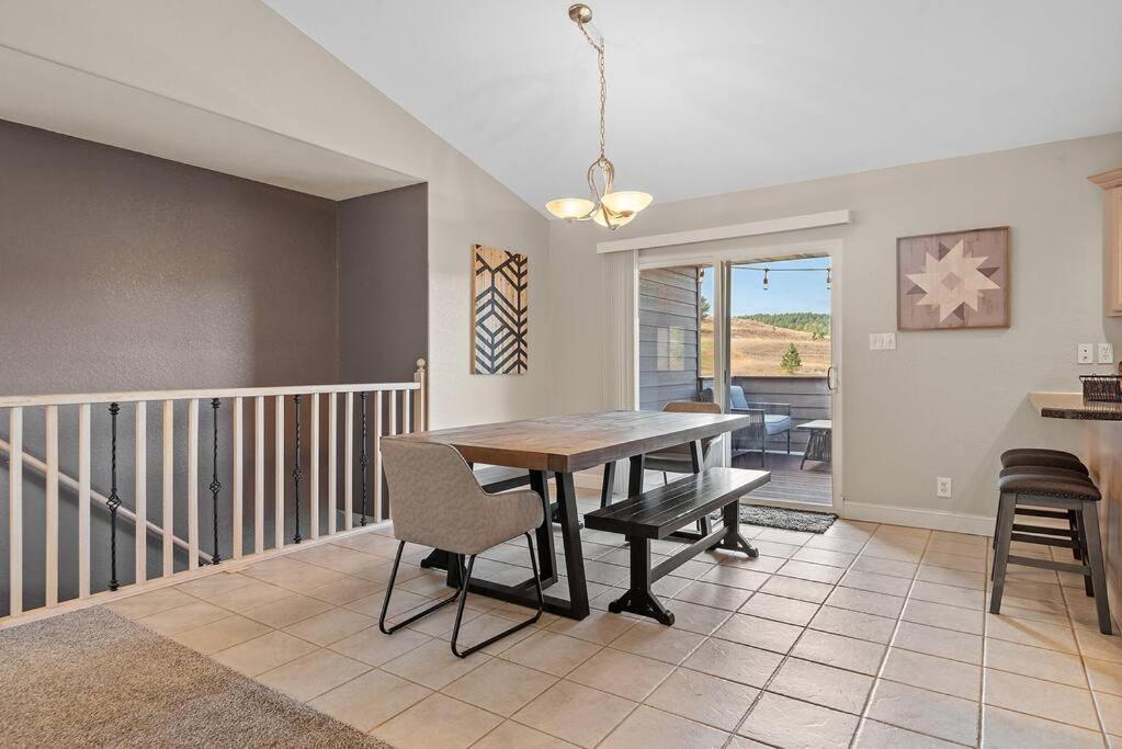 Modern Home-garage-scenic Patio Holiday home