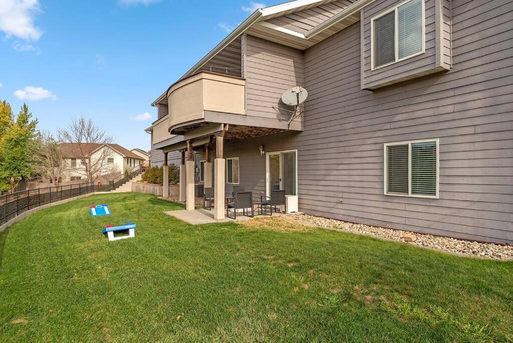 Modern Home-garage-scenic Patio Holiday home *