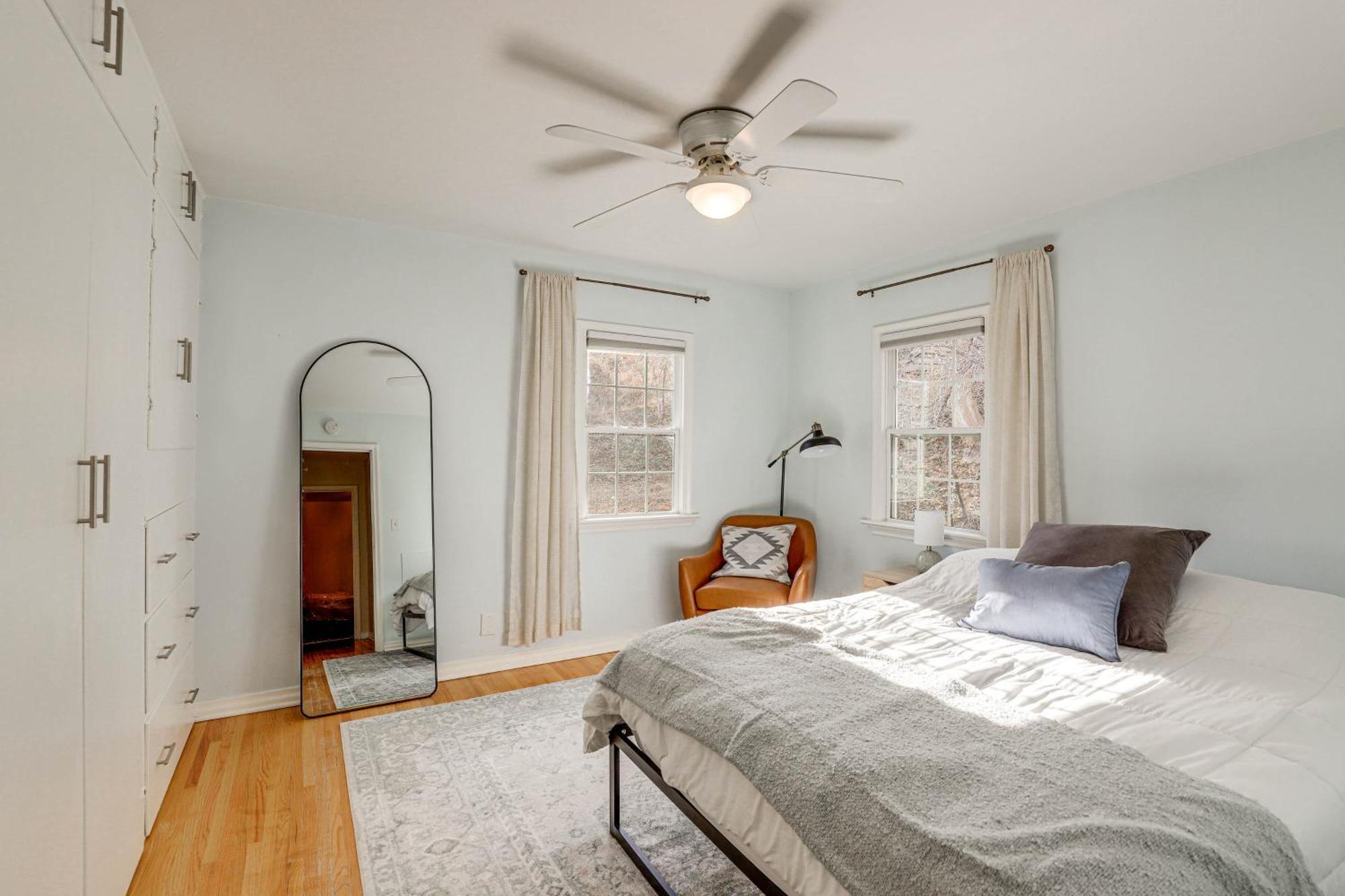 Rapid With Sunroom And Fireplace! Holiday home