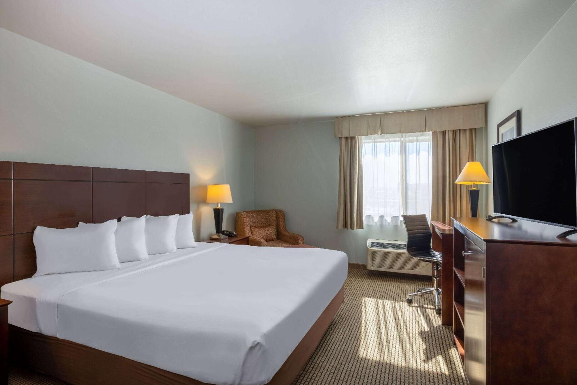 Hotel Baymont By Wyndham Rapid 3*