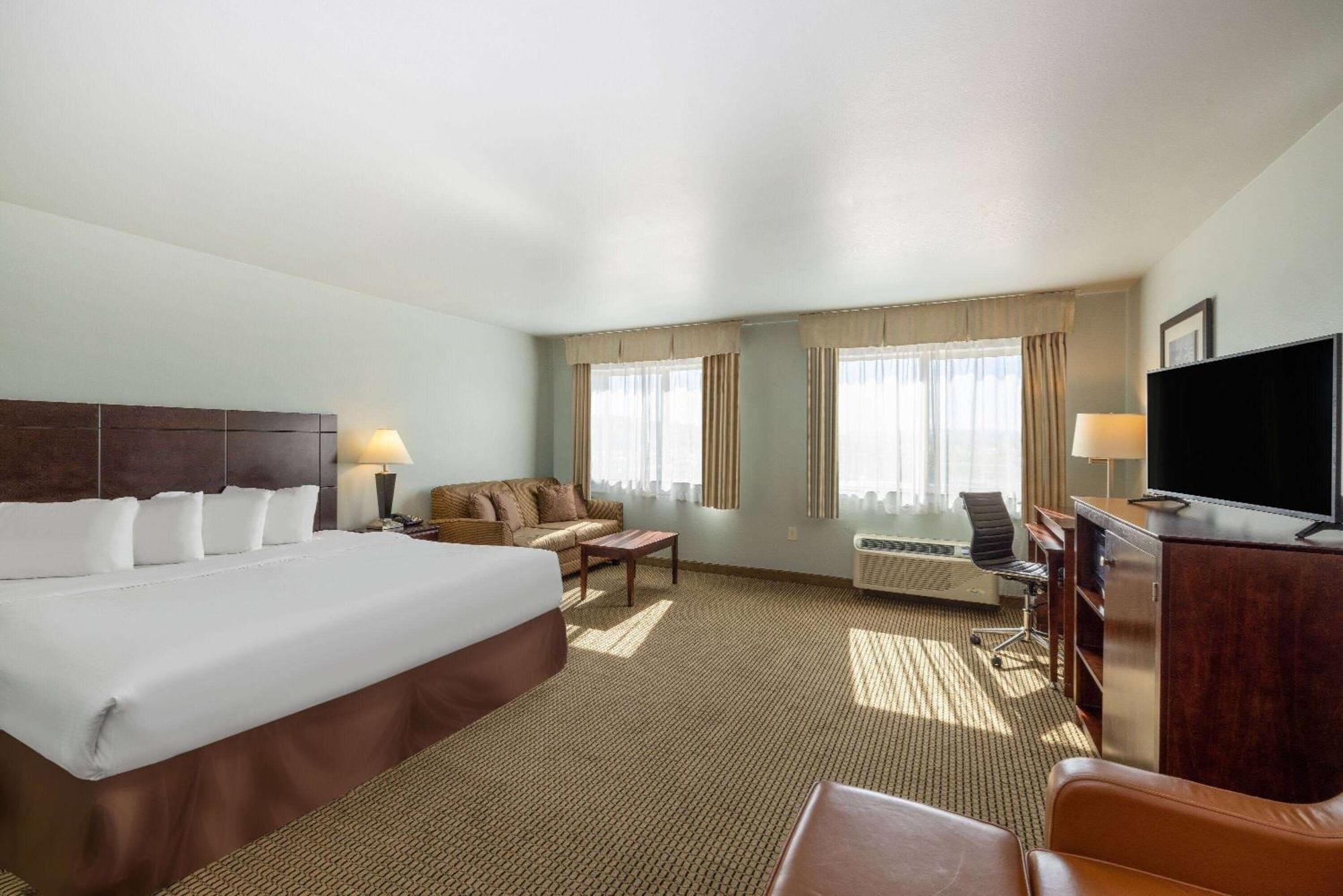 Baymont By Wyndham Rapid Hotel