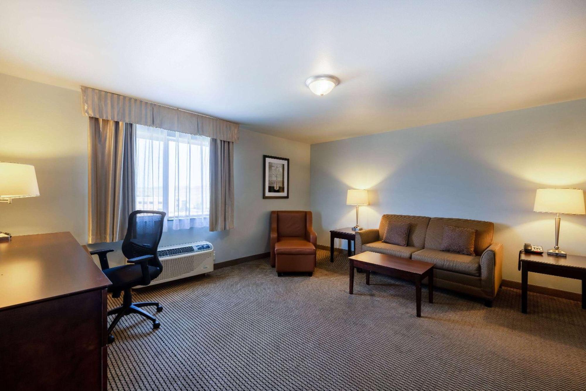 Baymont By Wyndham Rapid Hotel