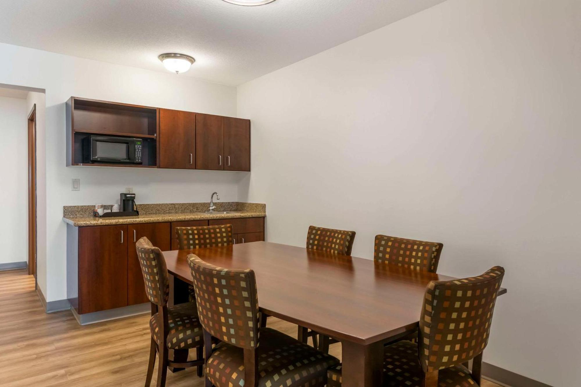 Comfort Conference Center Rapid Hotel