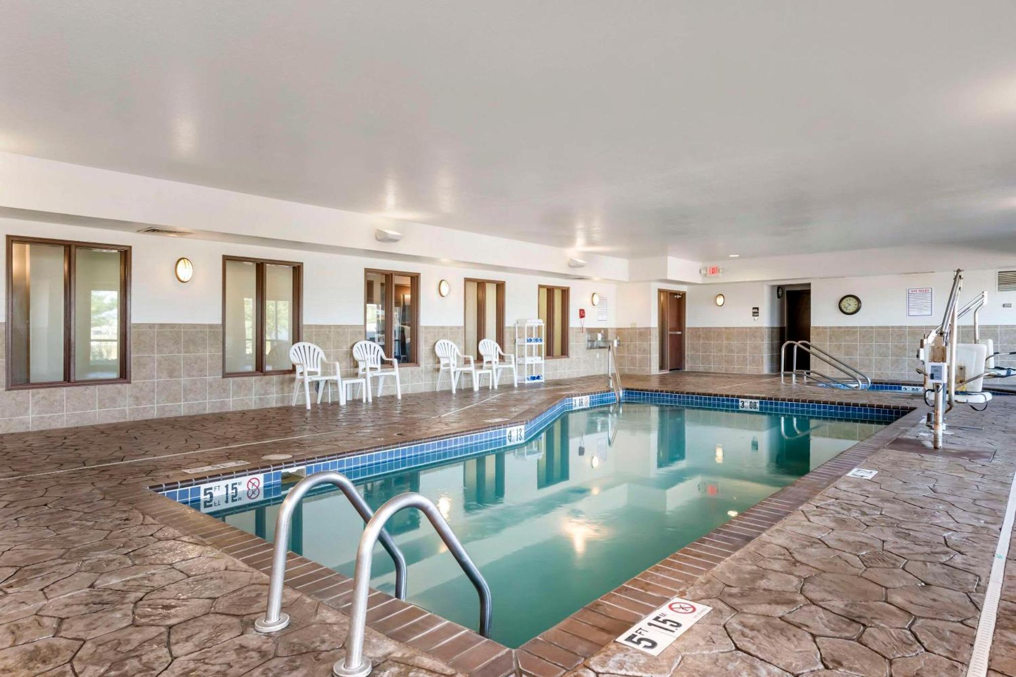 Comfort Conference Center Rapid Hotel 3*