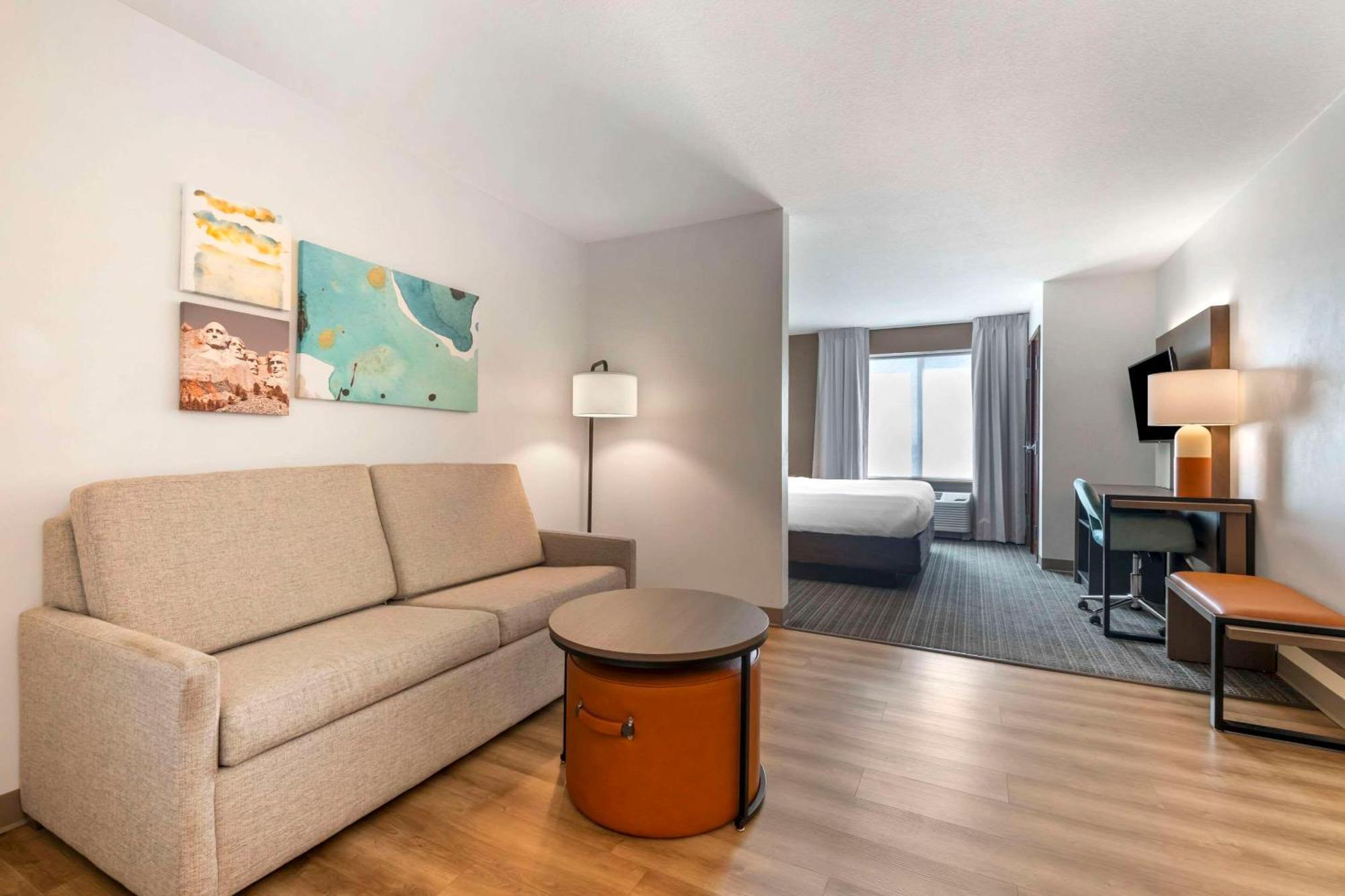 Hotel Comfort Conference Center Rapid 3*