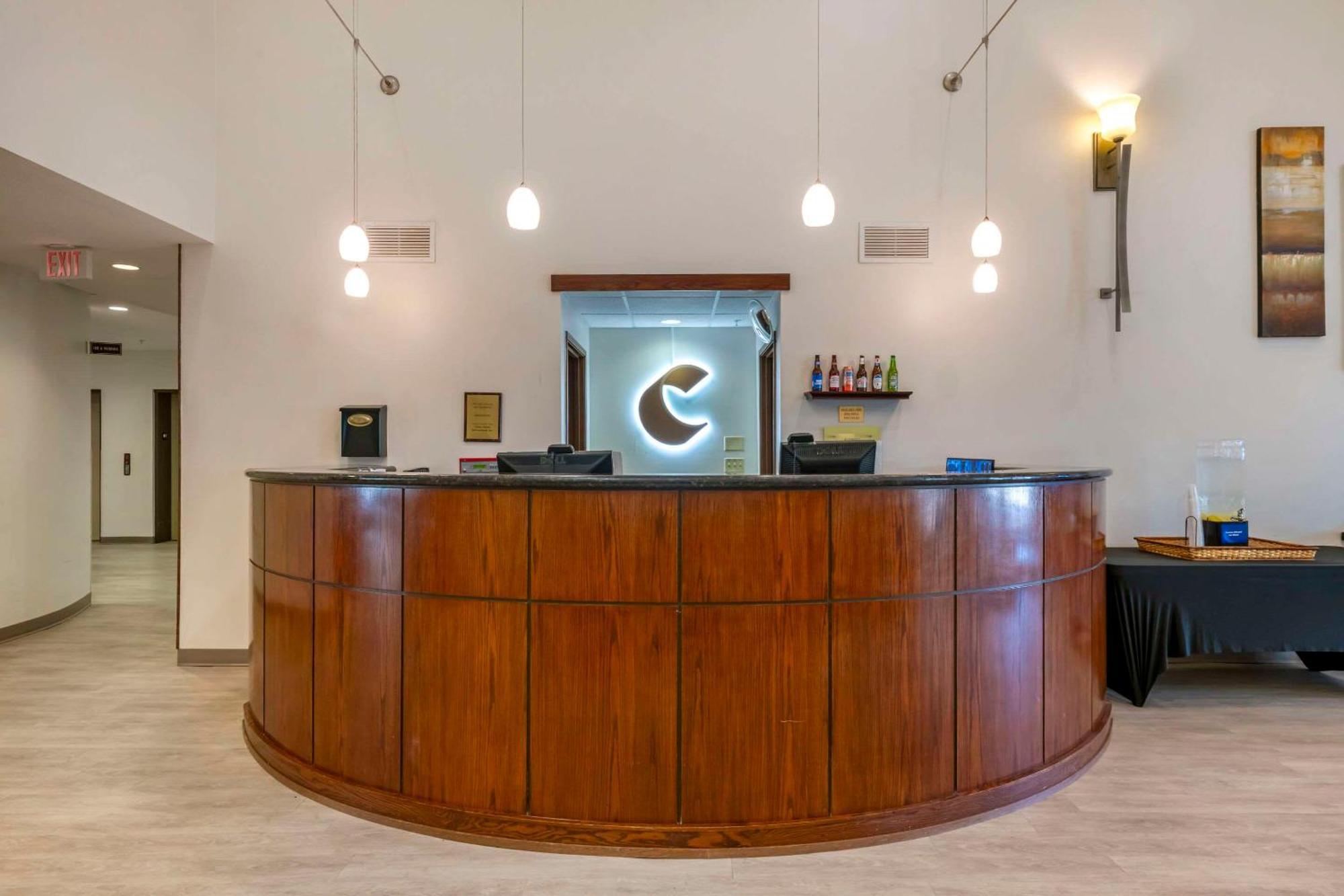 Comfort Conference Center Rapid Hotel 3*