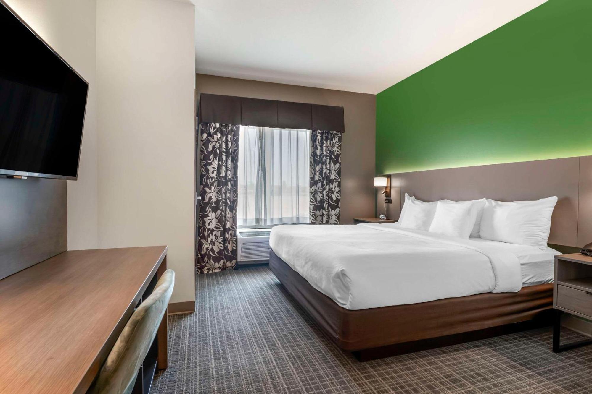 Hotel Comfort Conference Center Rapid 3*