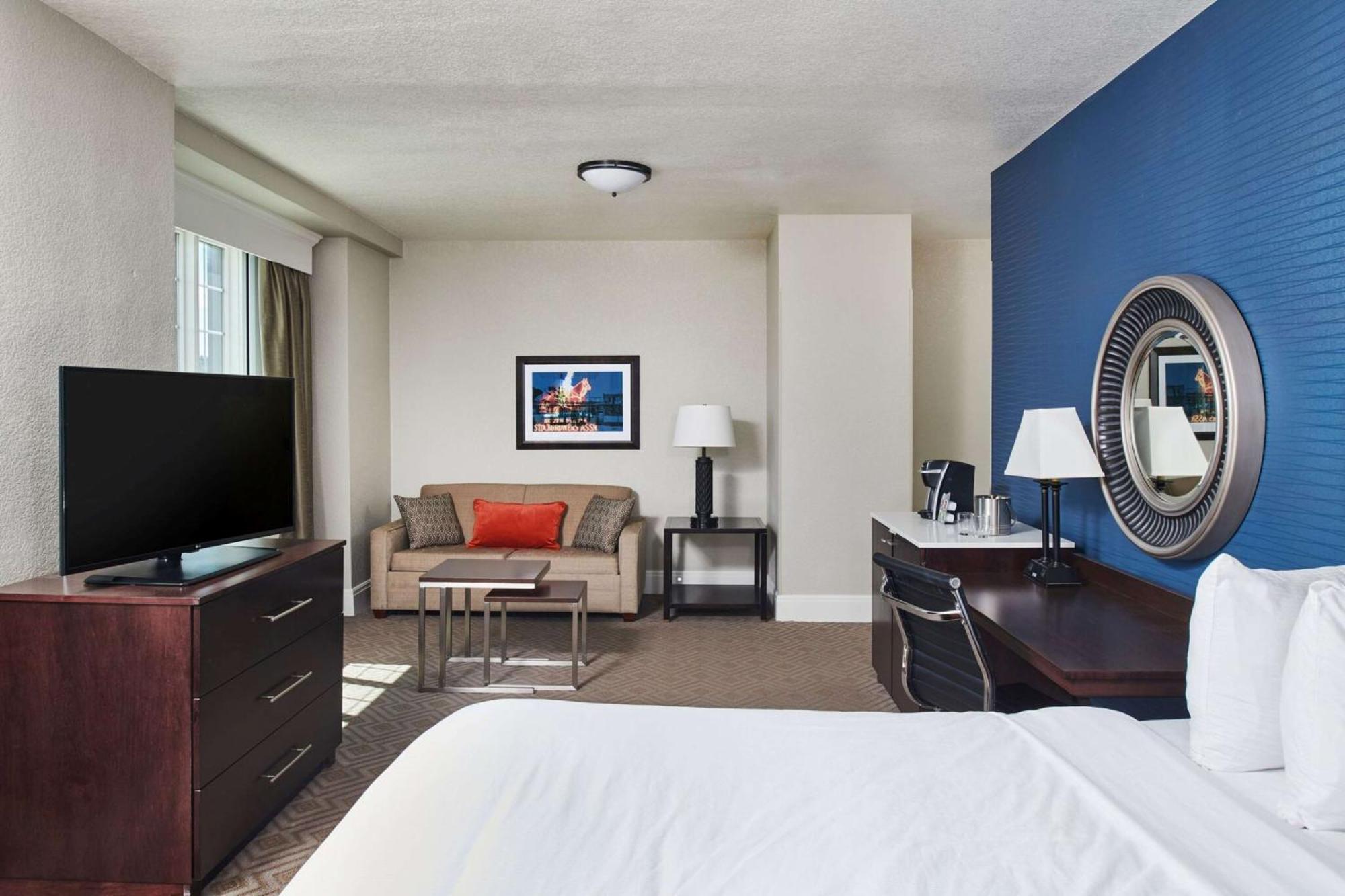 Alex Johnson Rapid City, Curio Collection By Hilton Hotel