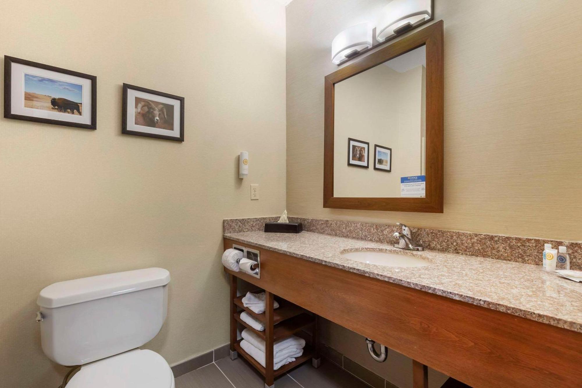 Hotel Comfort &
