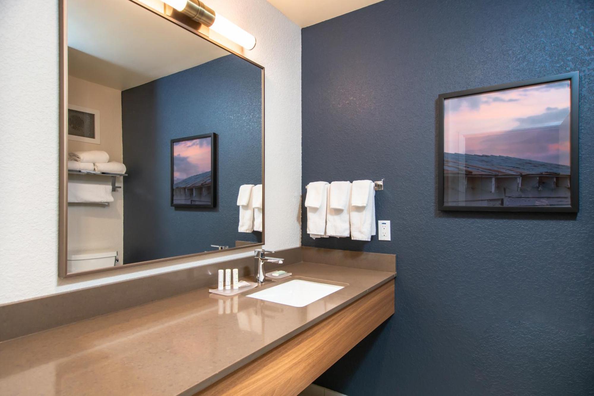 Hotel Fairfield & Rapid 3*