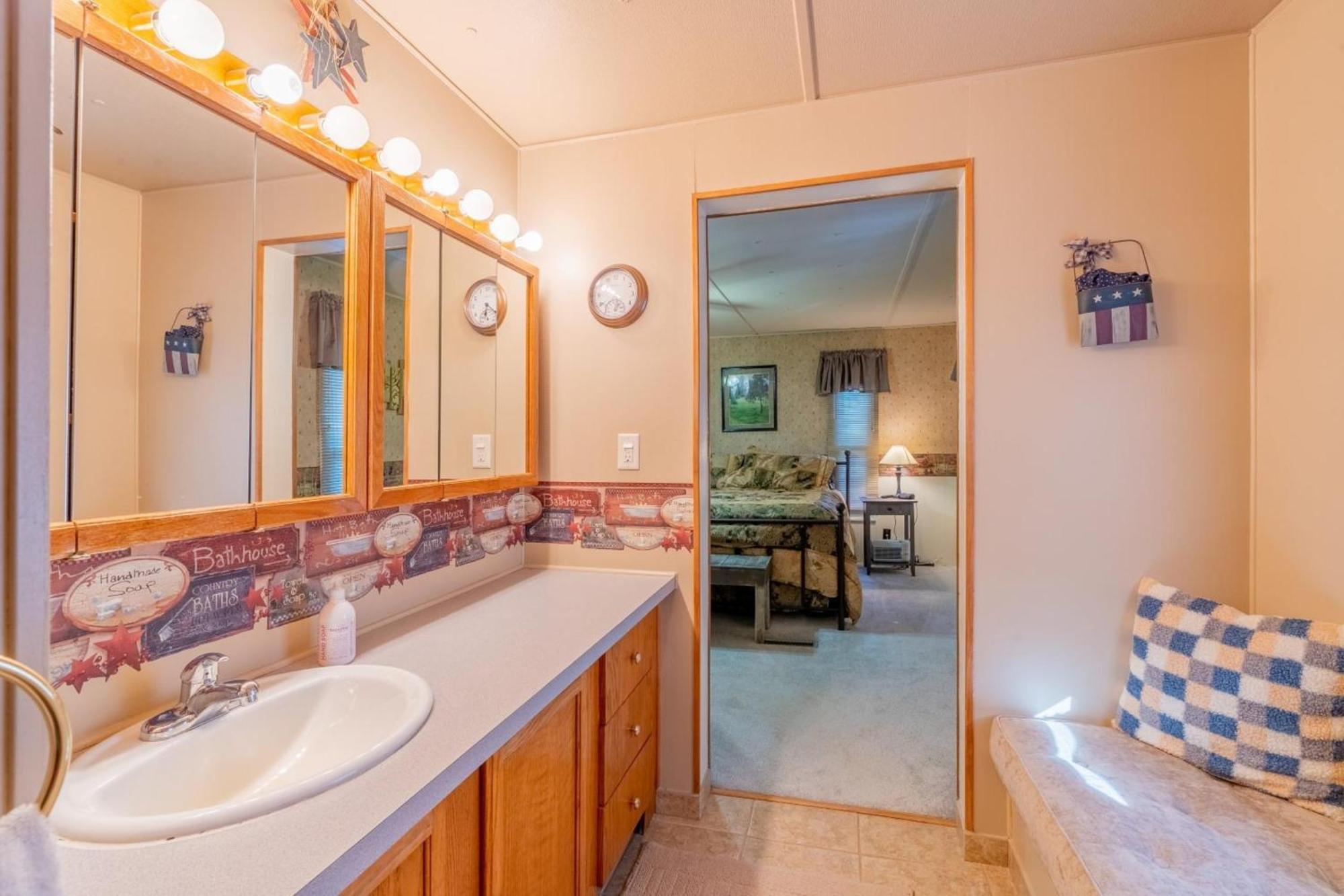 Prairie Creek W/hot Tub Holiday home *