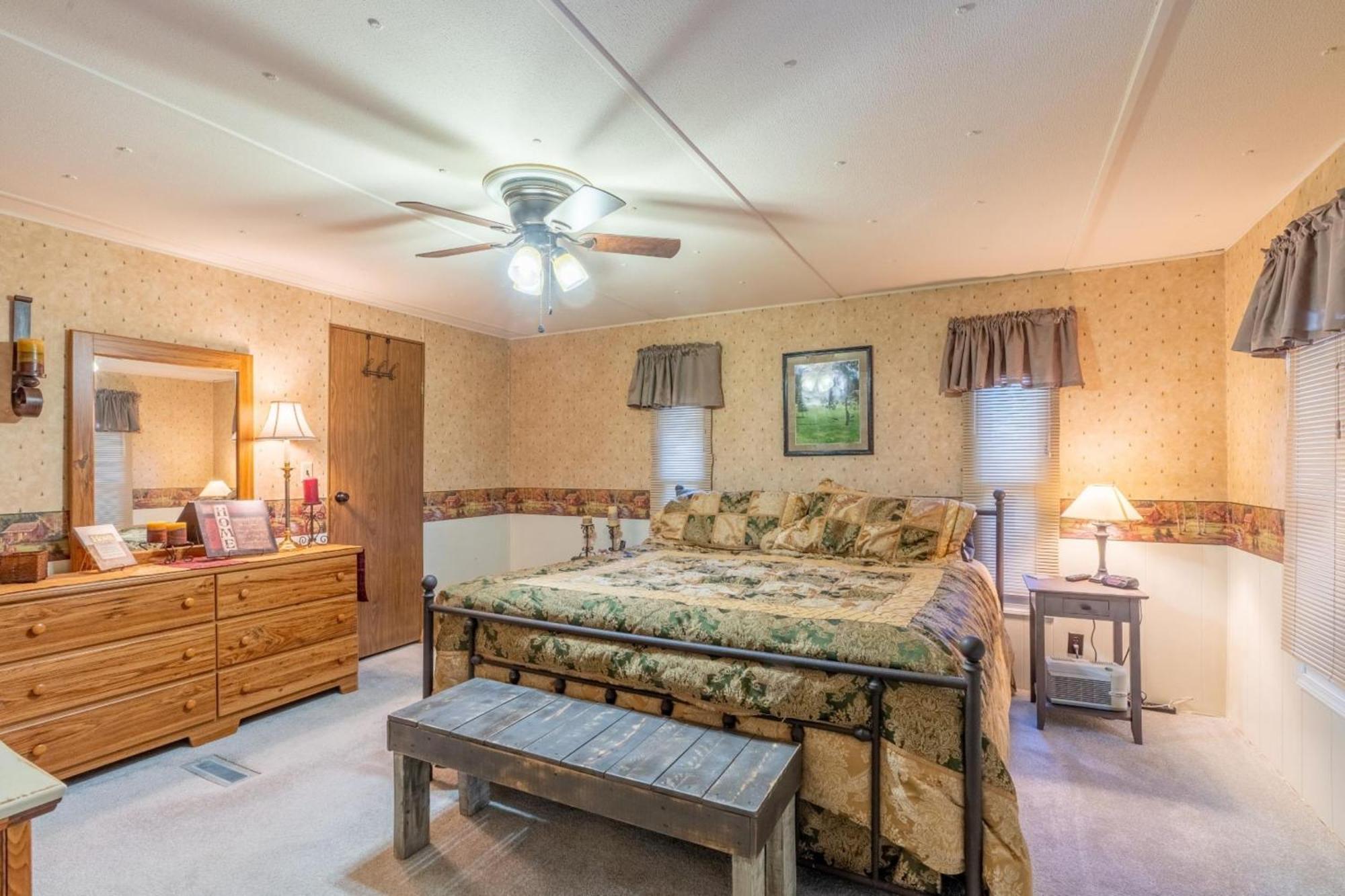 Holiday home Prairie Creek W/hot Tub