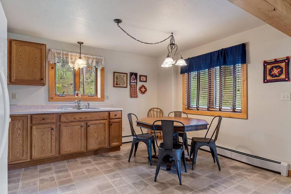 Peaceful Valley Hideaway Holiday home