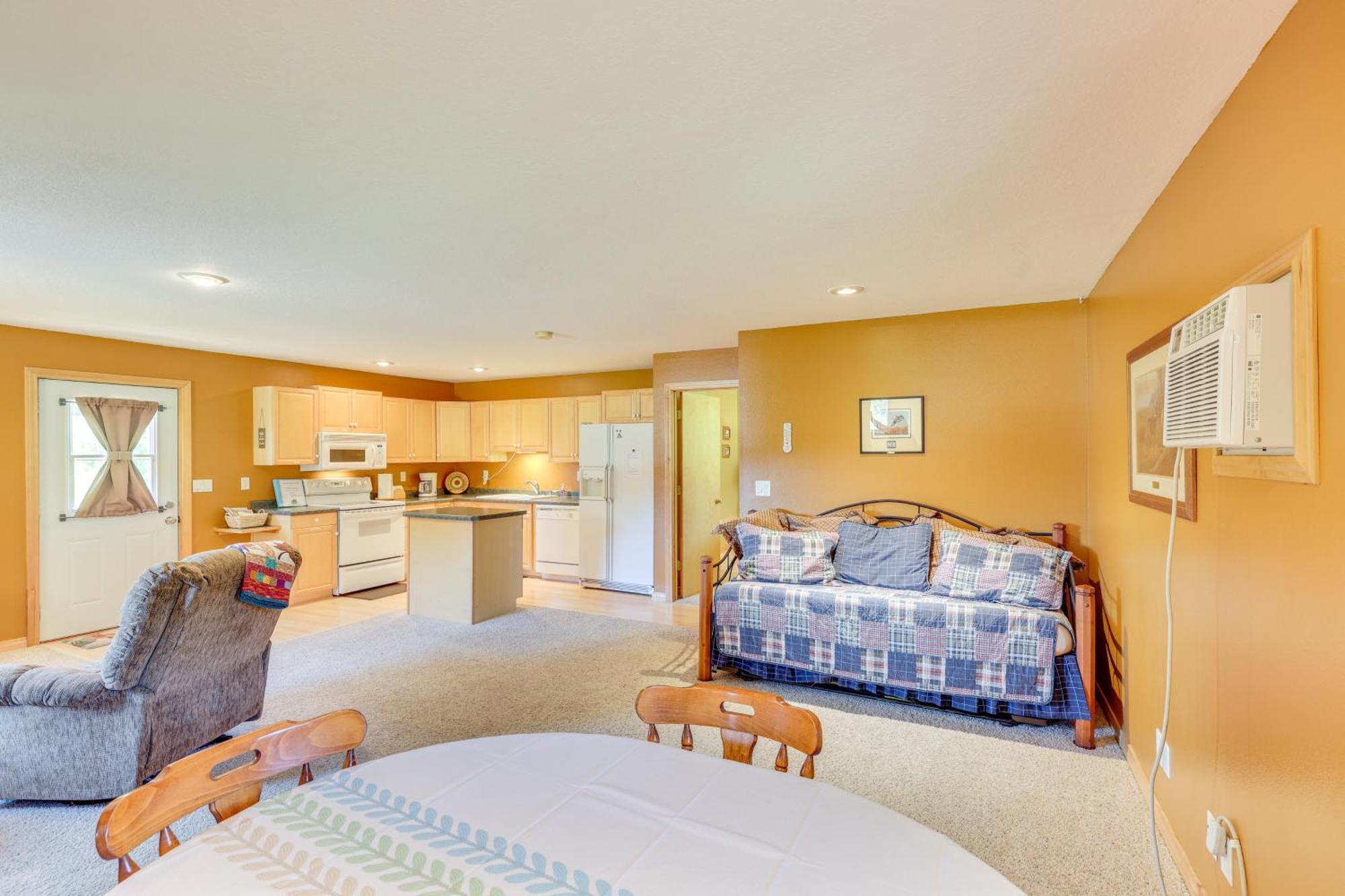 Rapid With Hiking And Atv Trail Access Holiday home