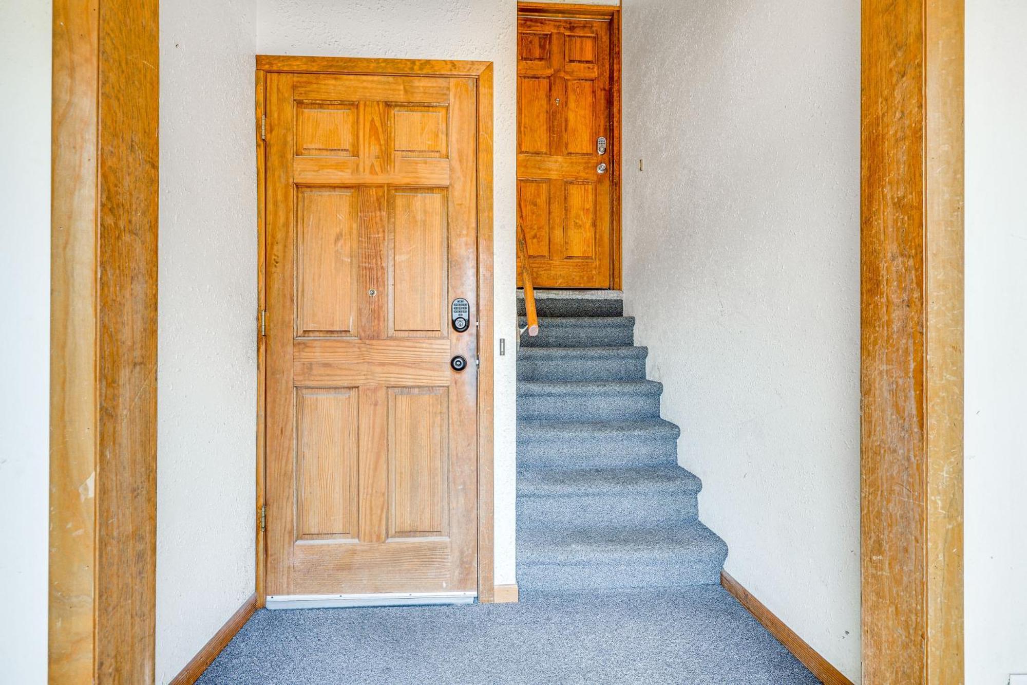Apartment Quiet Rapid Getaway - Near Dinosaur Park! Rapid City