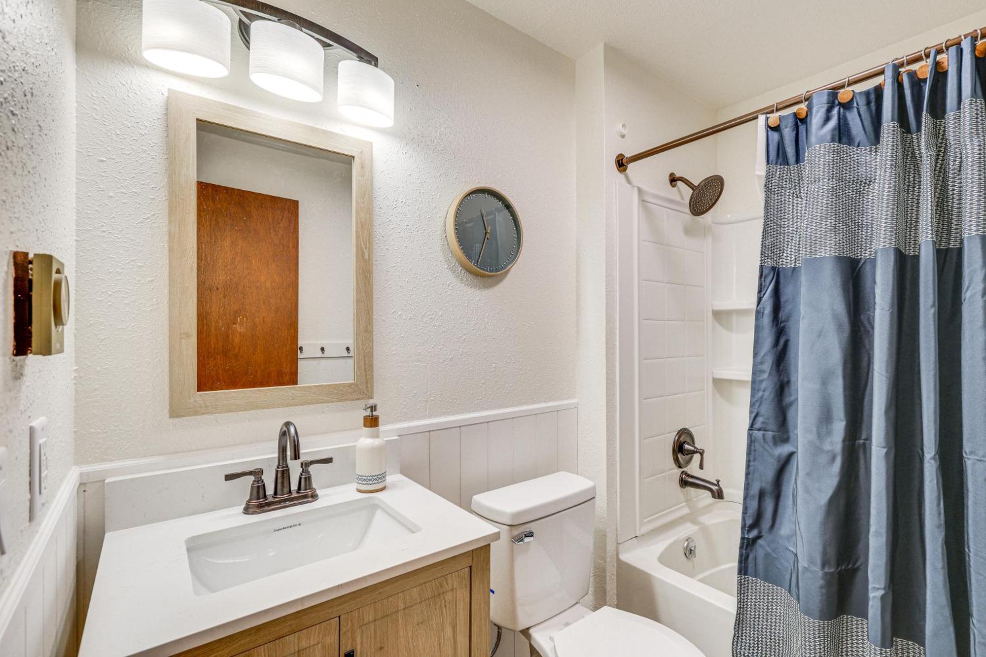Quiet Rapid Getaway - Near Dinosaur Park! Rapid City