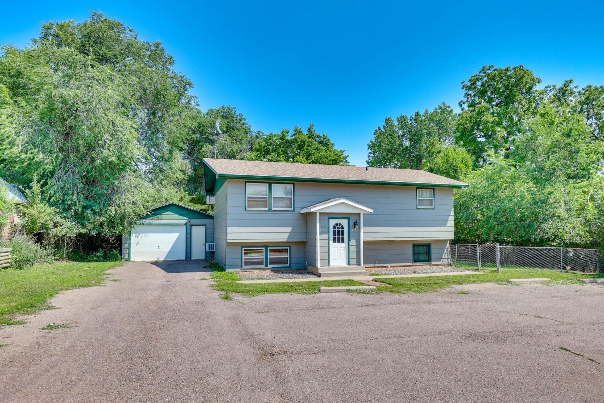 Apartment Quiet Rapid Getaway - Near Dinosaur Park! Rapid City