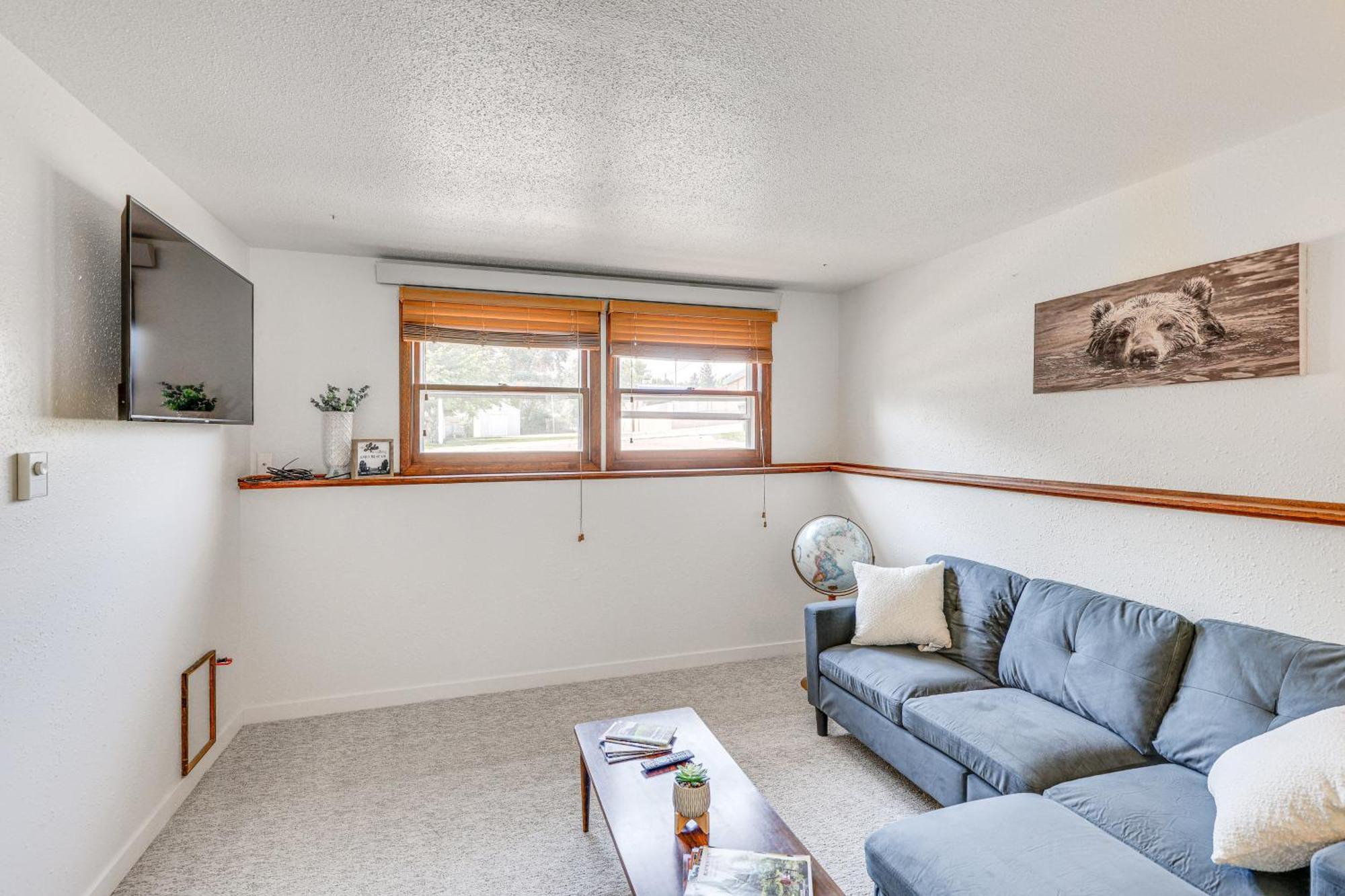 Apartment Quiet Rapid Getaway - Near Dinosaur Park!