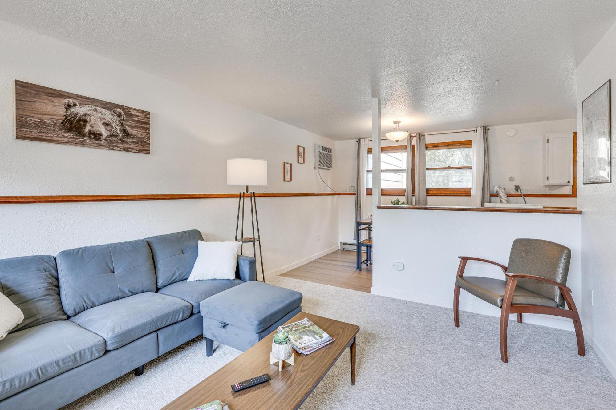 Quiet Rapid Getaway - Near Dinosaur Park! Apartment *