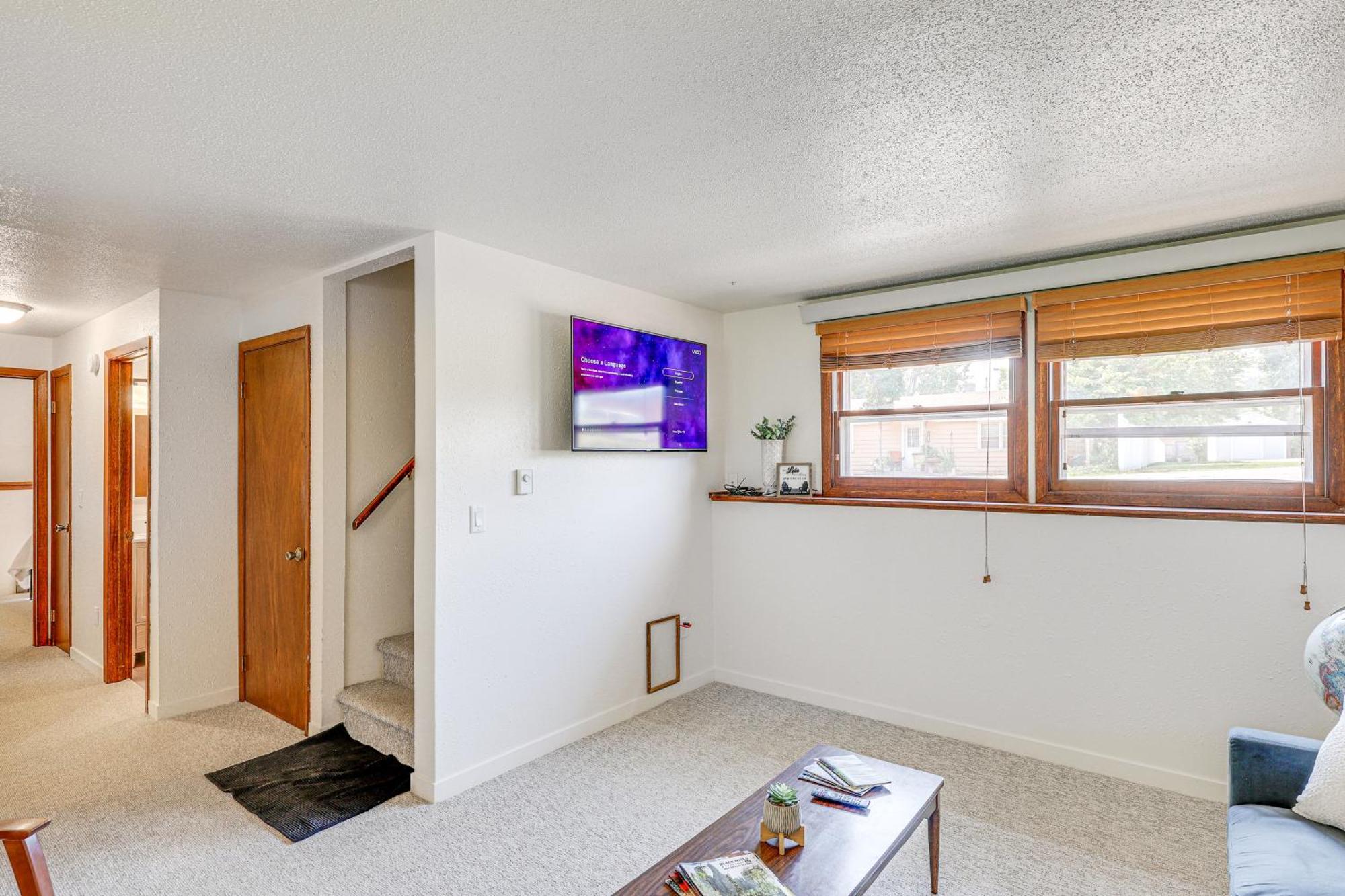 Quiet Rapid Getaway - Near Dinosaur Park! Apartment *