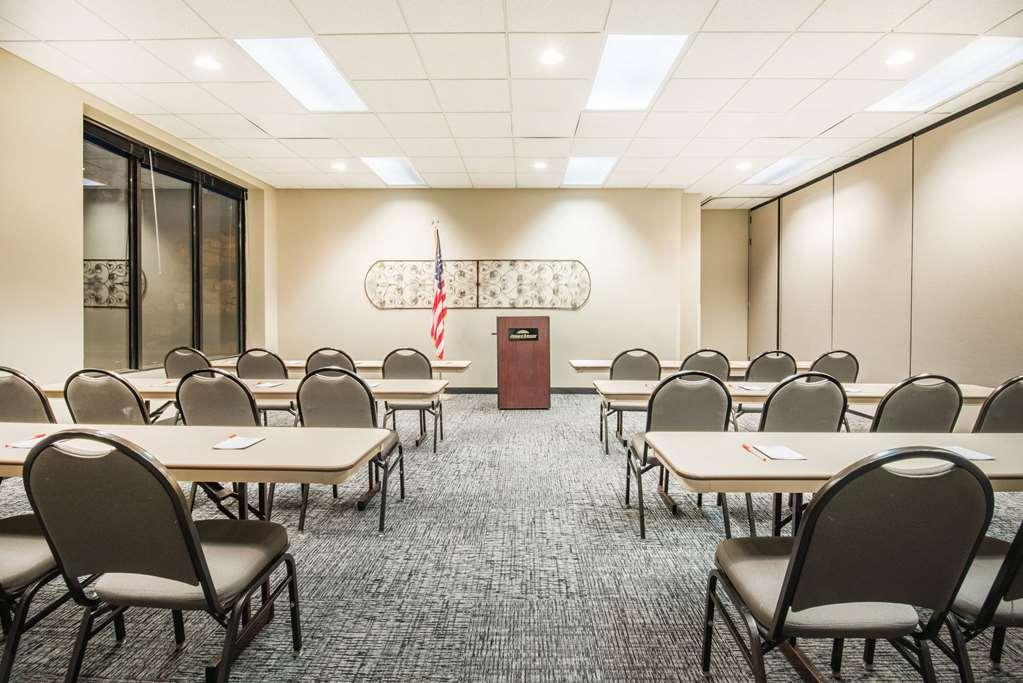 Elevation & Suites, Trademark Collection By Wyndham Hotel Rapid City
