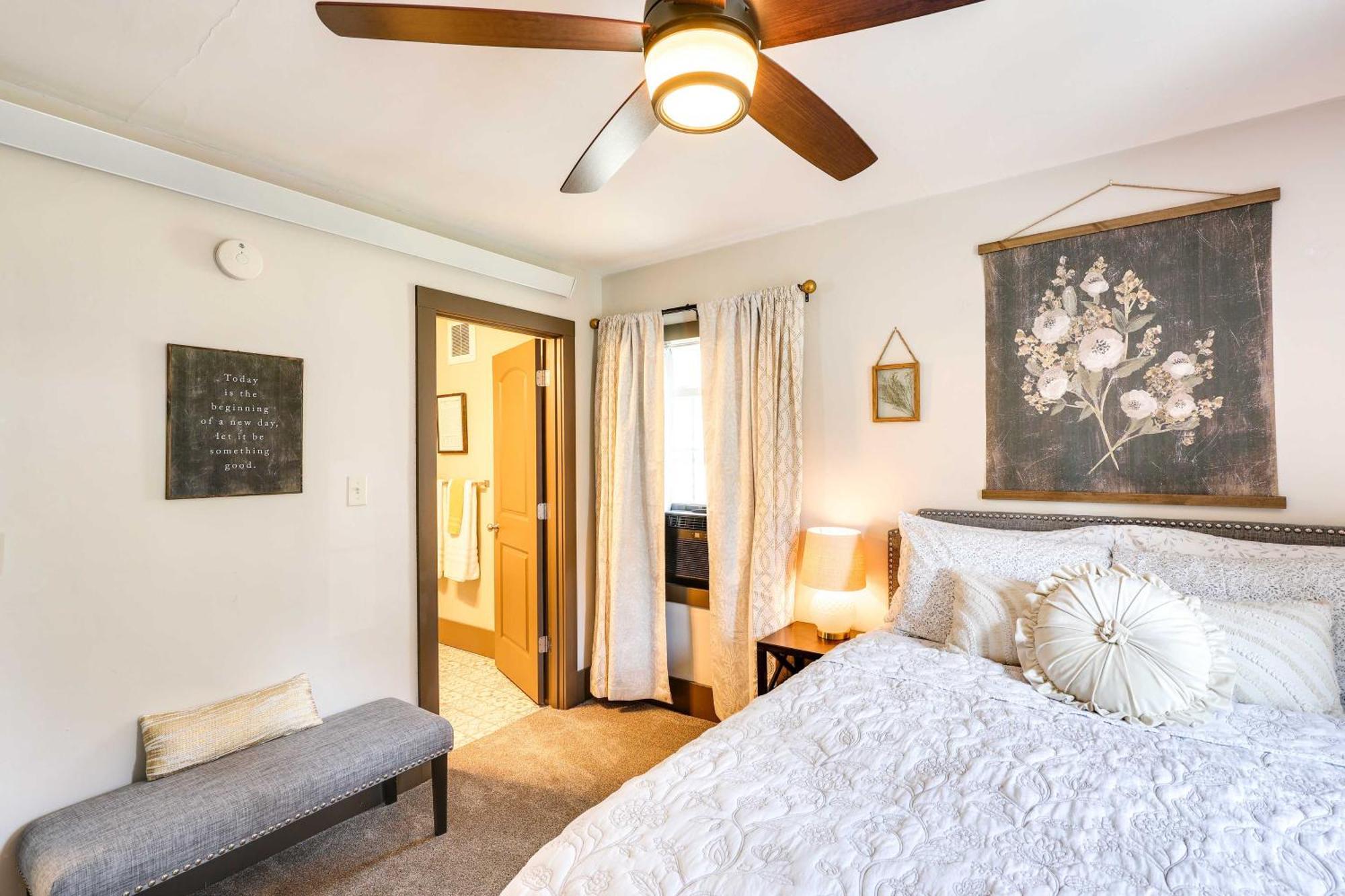 Historic Vacation In Downtown Rapid City! Apartment *