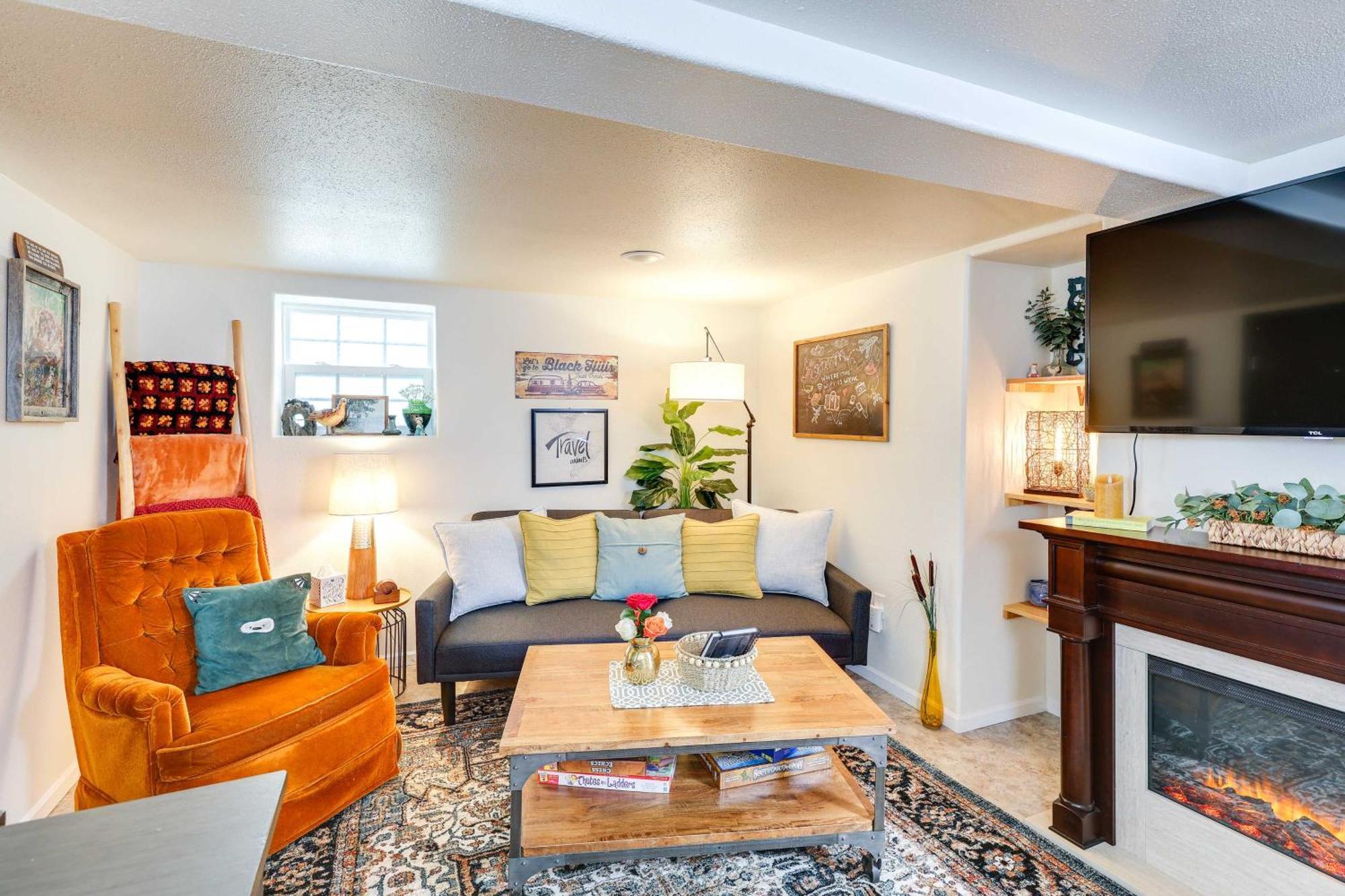 Centrally Located Near Downtown Rapid City! Apartment