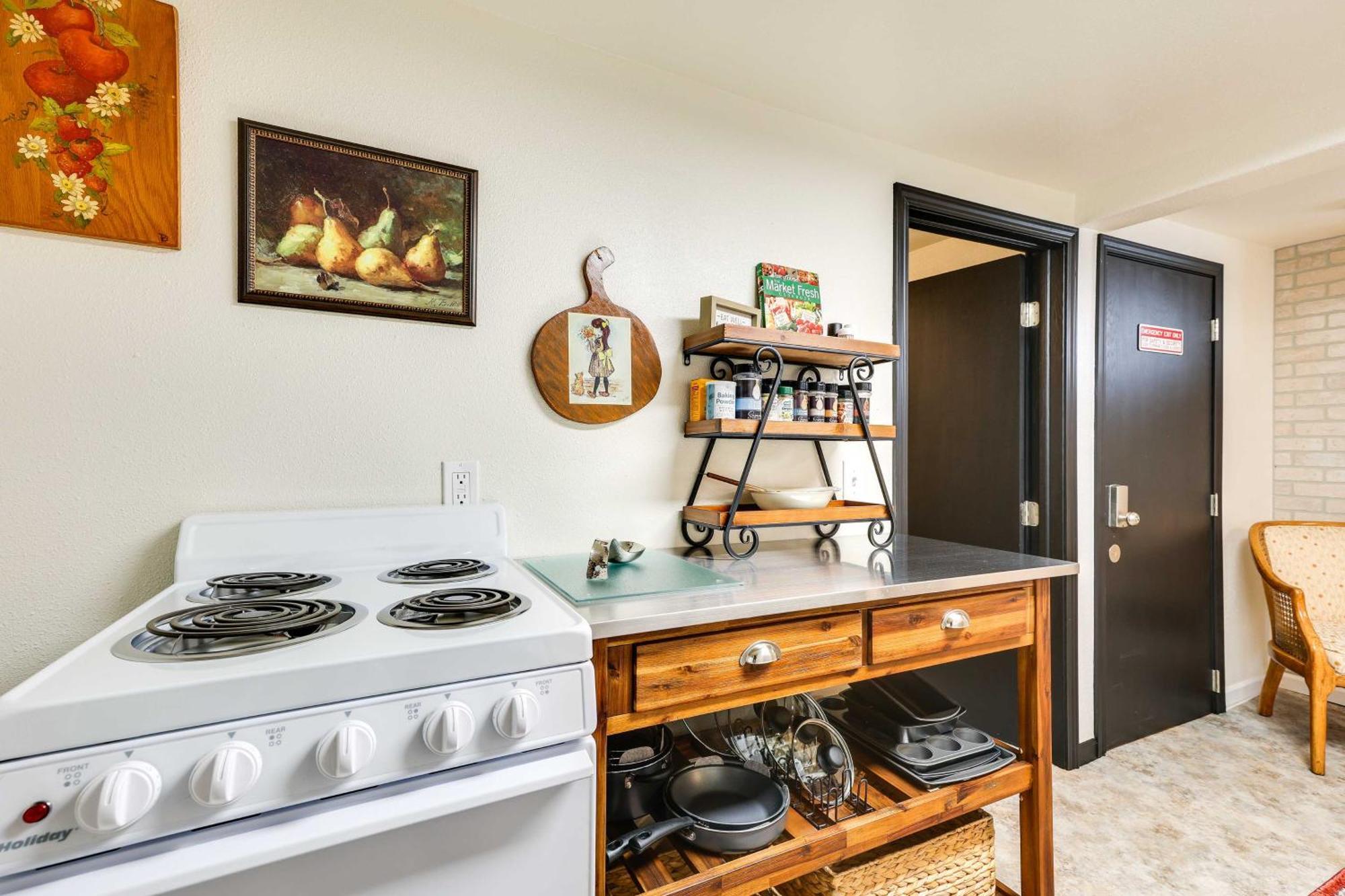 Centrally Located Near Downtown Rapid City!