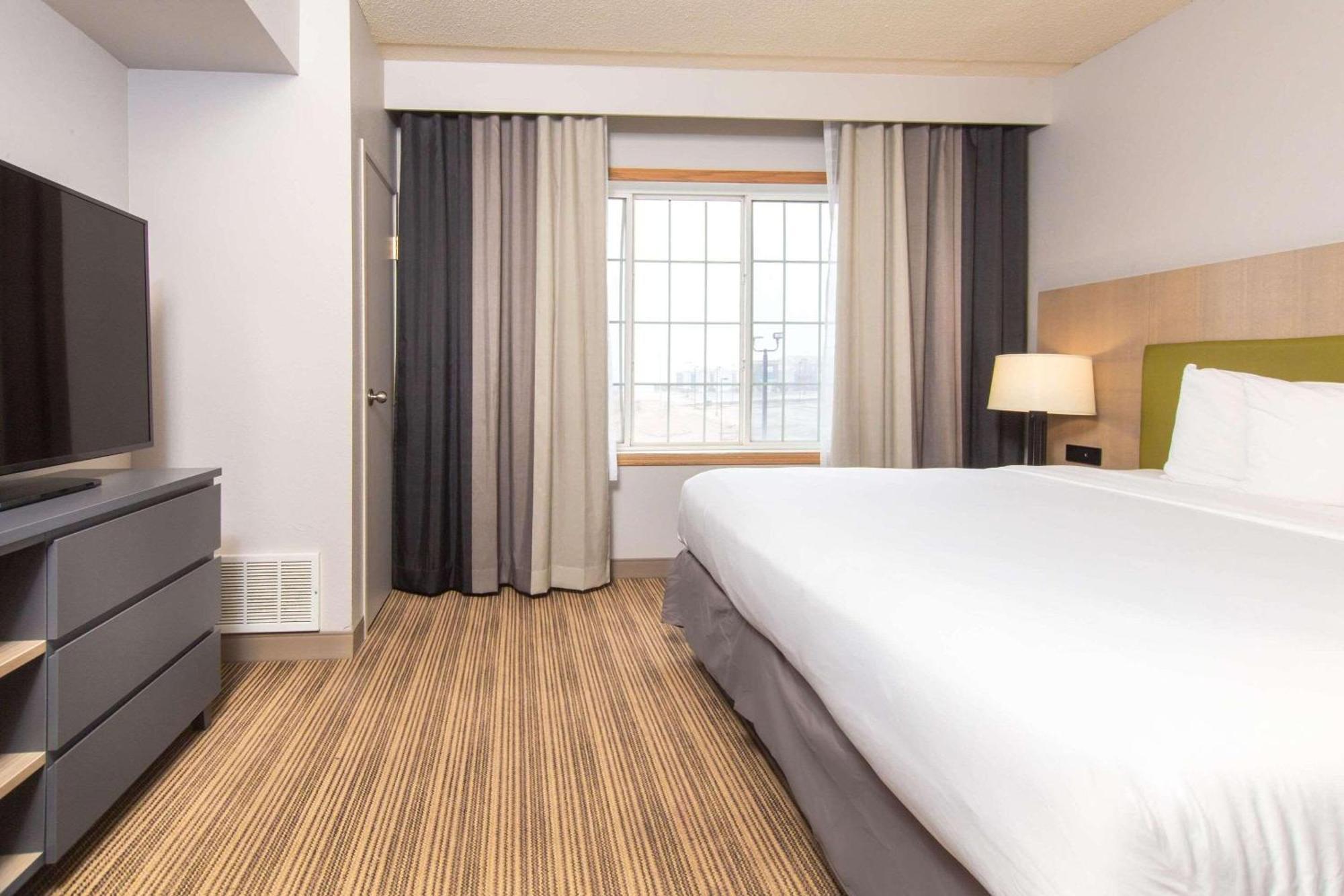 Country & By Radisson, Rapid City, Sd Hotel