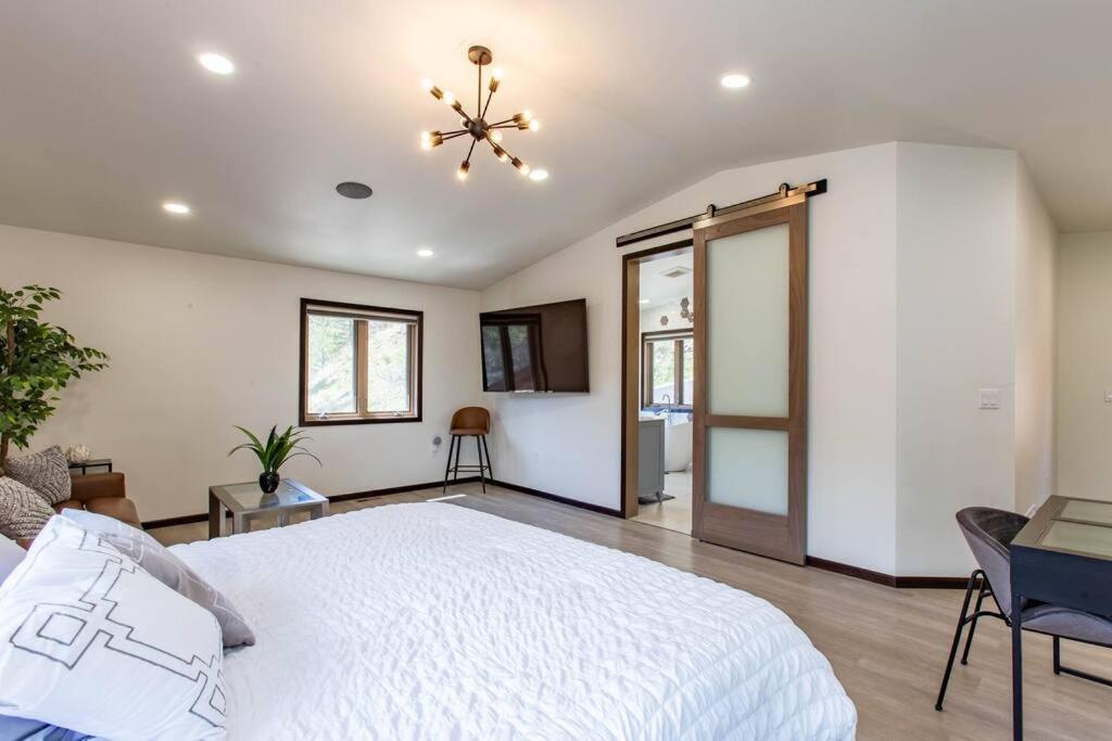 Holiday home Modern Smart House In The Woods With 2 King Bds 2 Ba Rapid City
