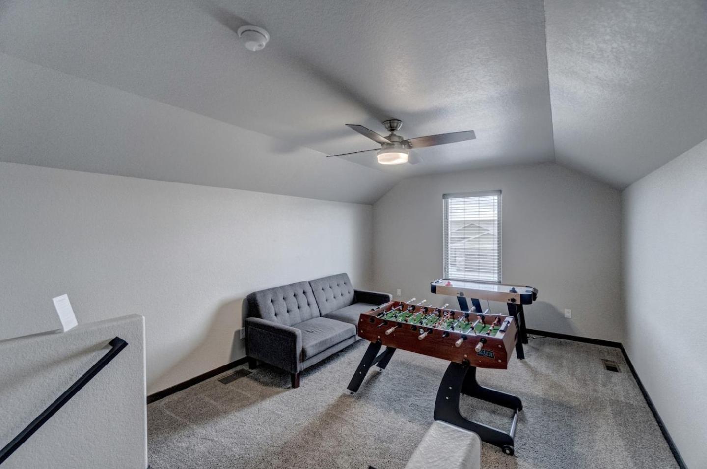 Executive Golf Club Red Rocks Home, Locally Owned! Holiday home