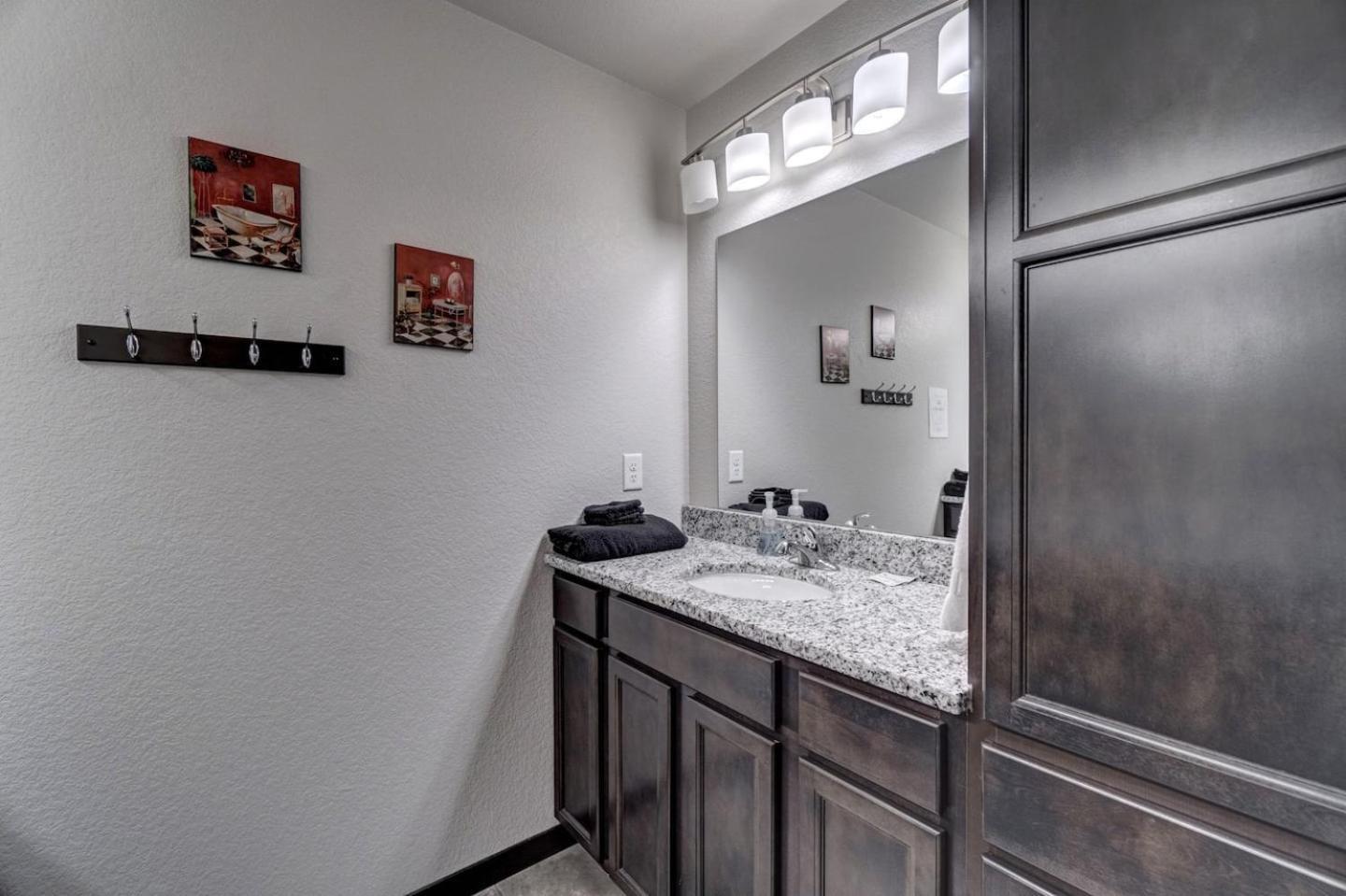 Holiday home Executive Golf Club Red Rocks Home, Locally Owned!