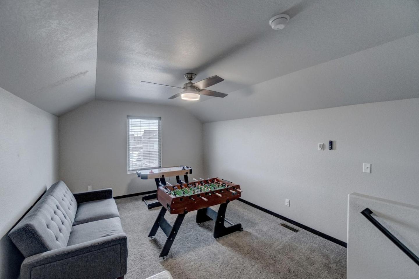 Executive Golf Club Red Rocks Home, Locally Owned! Holiday home Rapid City